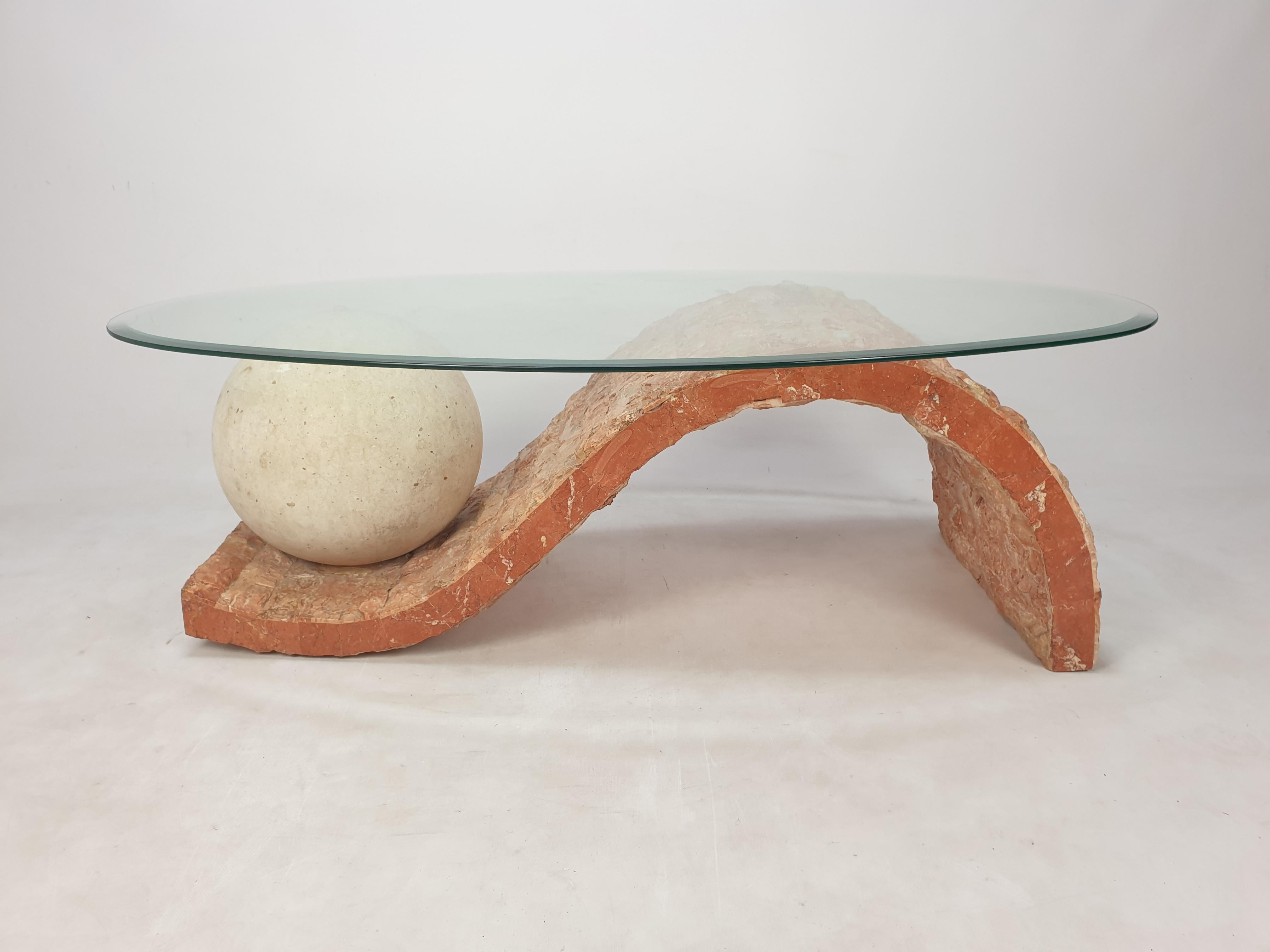 Very nice coffee or side table by Magnussen Ponte, 1980's.

This stunning table is made of rough edged brick motif Mactan stone or Fossil stone.
The weight is around 25 kg (55 lbs).

We work with professional packers and shippers, we ship