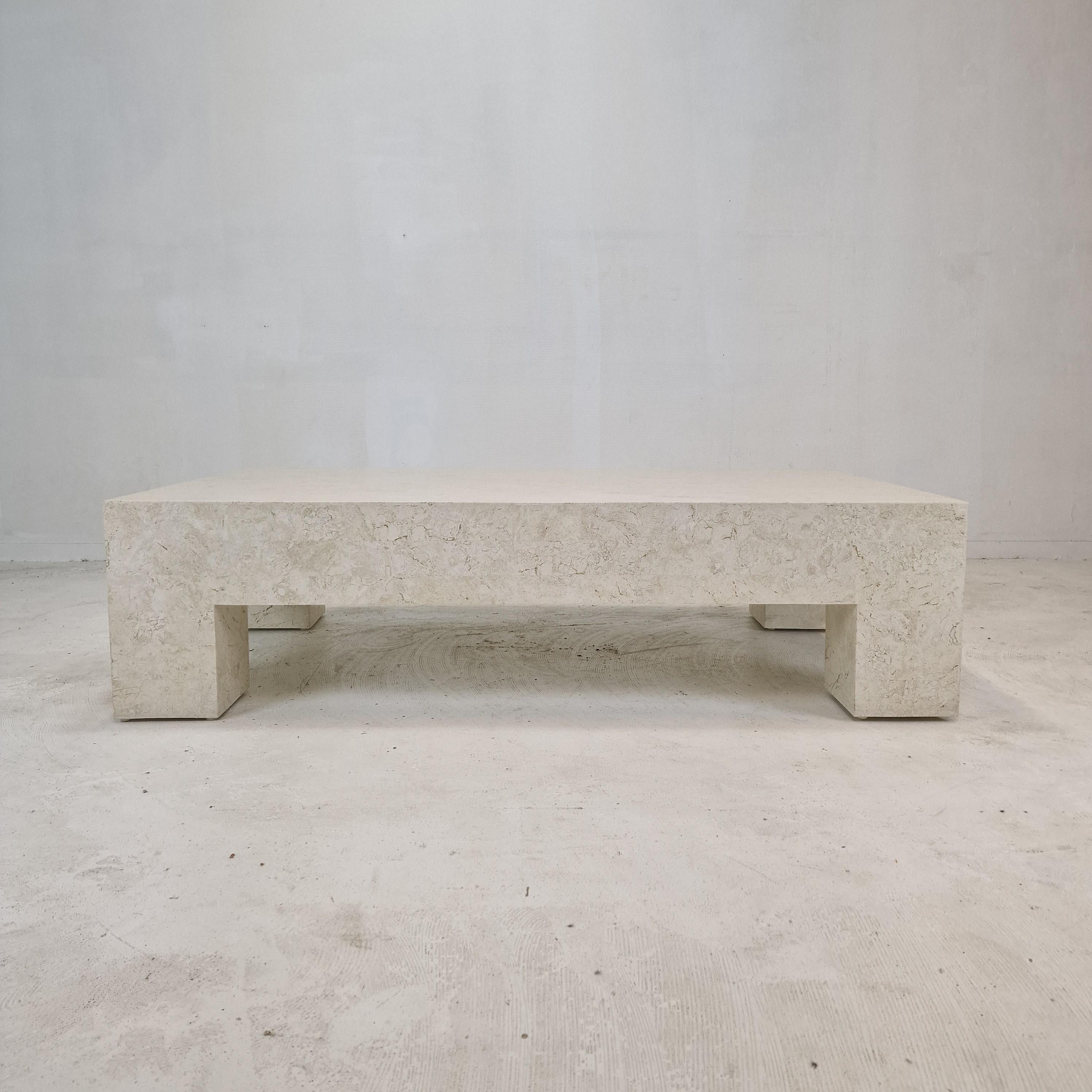 Hand-Crafted Magnussen Ponte Mactan Stone or Fossil Stone Coffee Table, 1980s For Sale