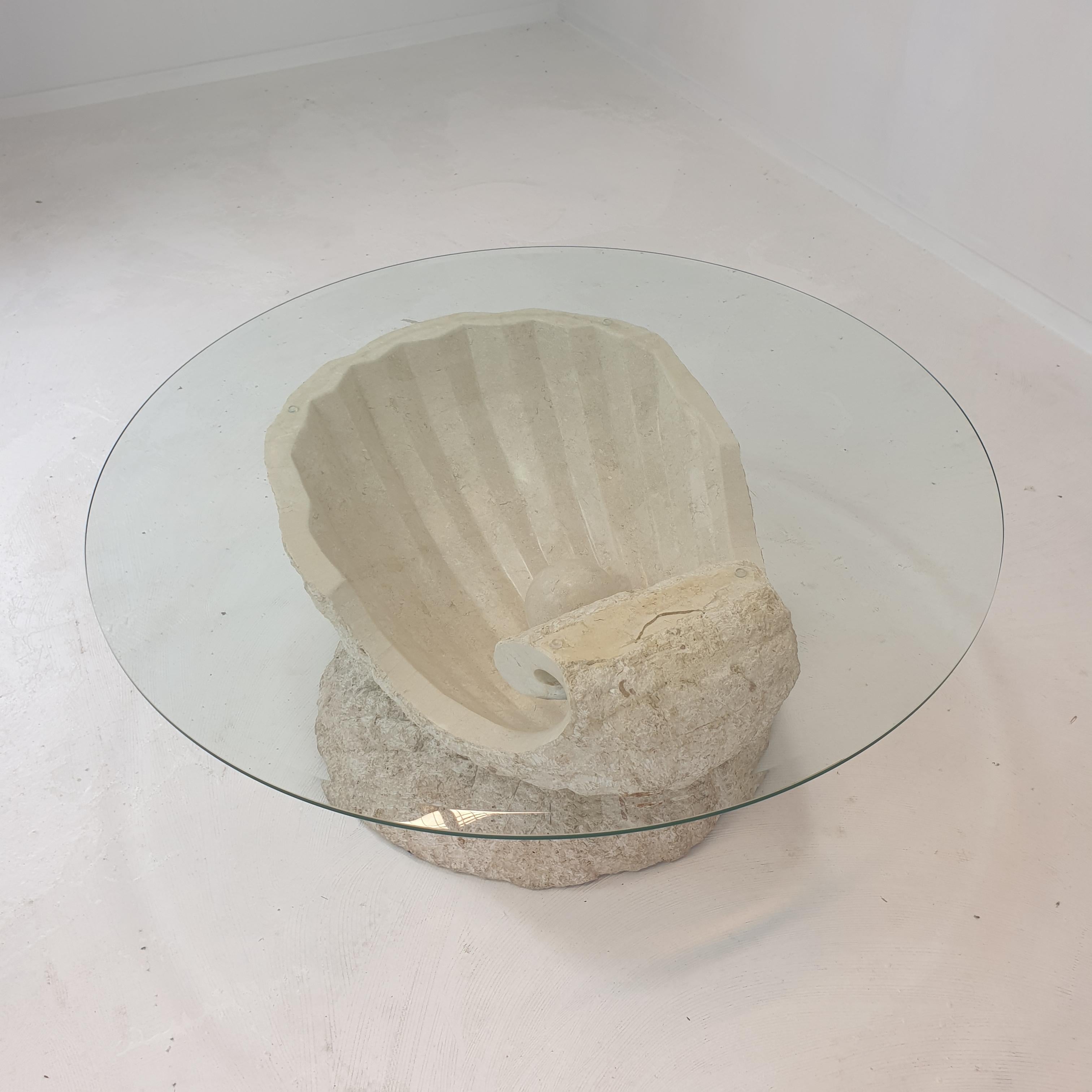 Table basse en pierre de Mactan ou en coquillage de pierre fossile de Magnussen Ponte, années 1980 en vente 3