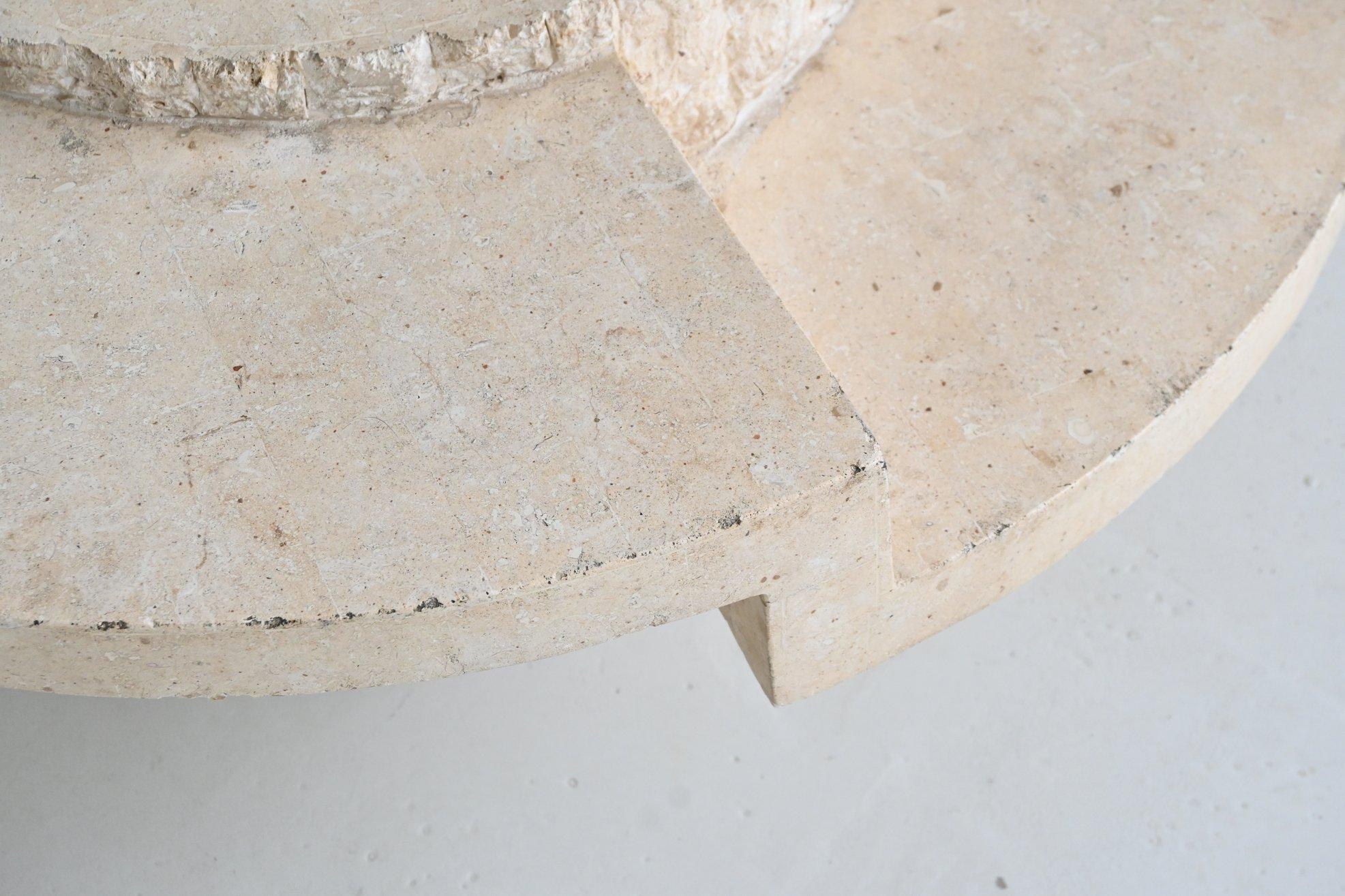 Table basse sculpturale en pierre de Mactan blanche de Whiting Ponte Belgique 1970 en vente 8