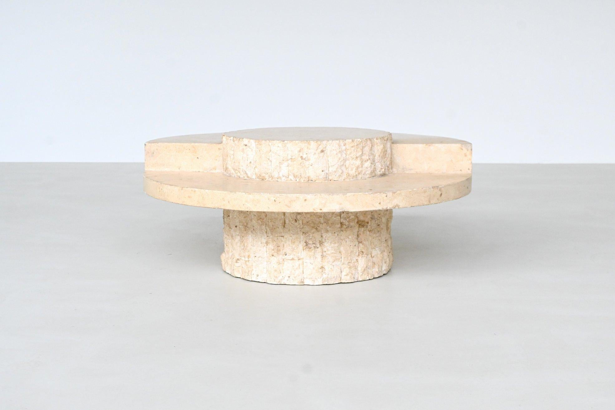 Table basse sculpturale en pierre de Mactan blanche de Whiting Ponte Belgique 1970 Bon état - En vente à Etten-Leur, NL