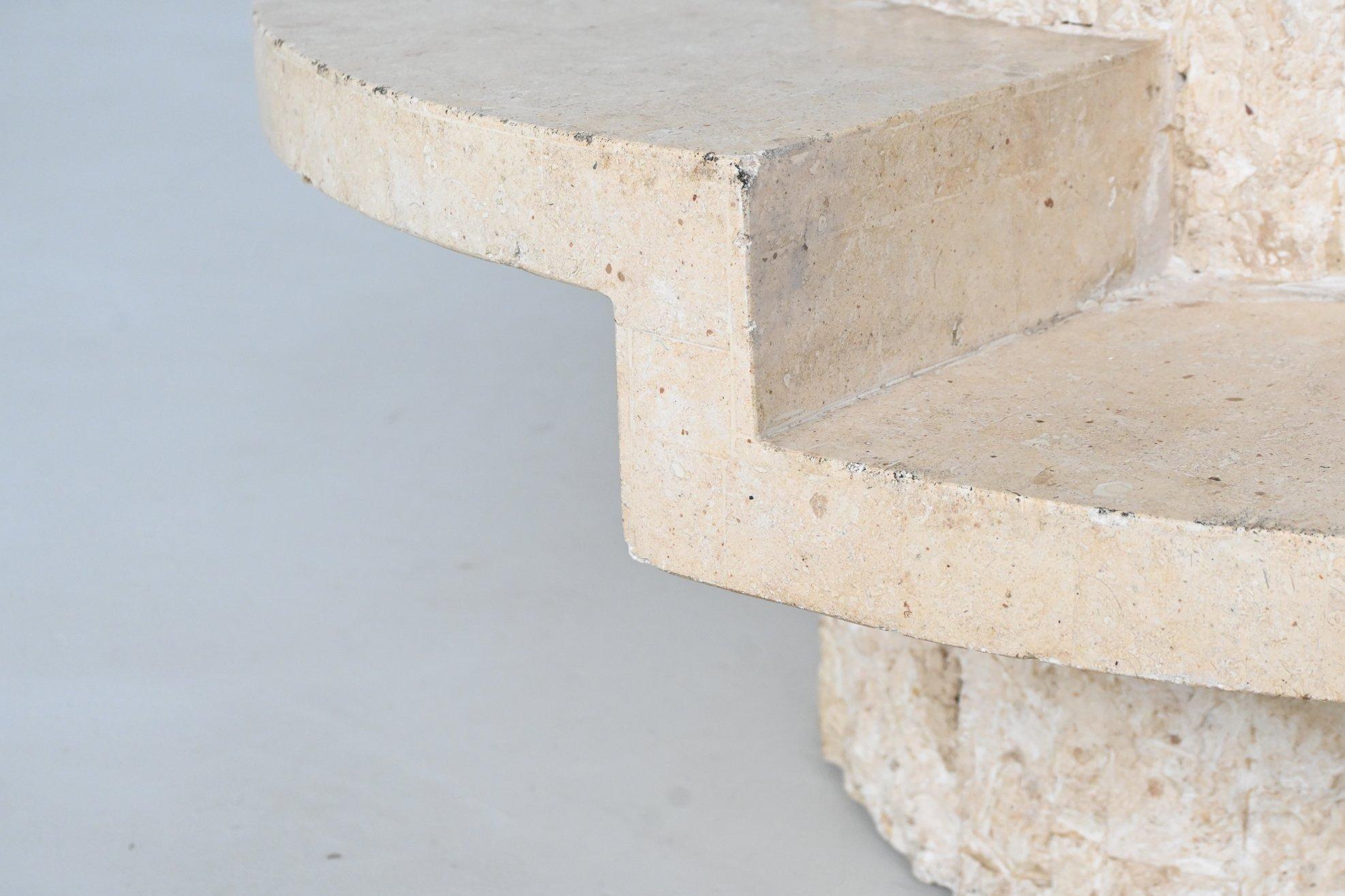 Table basse sculpturale en pierre de Mactan blanche de Whiting Ponte Belgique 1970 en vente 1