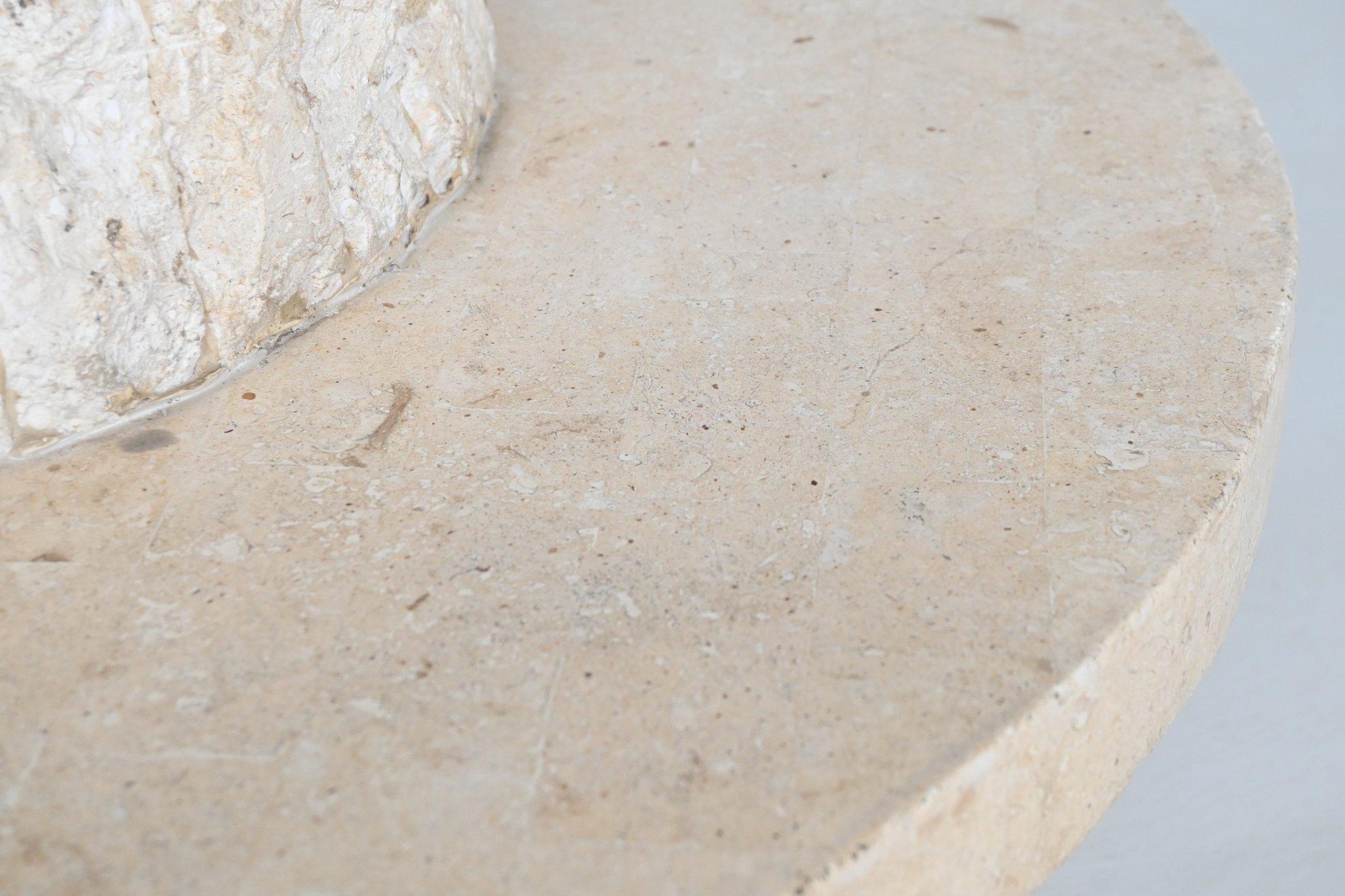 Table basse sculpturale en pierre de Mactan blanche de Whiting Ponte Belgique 1970 en vente 2