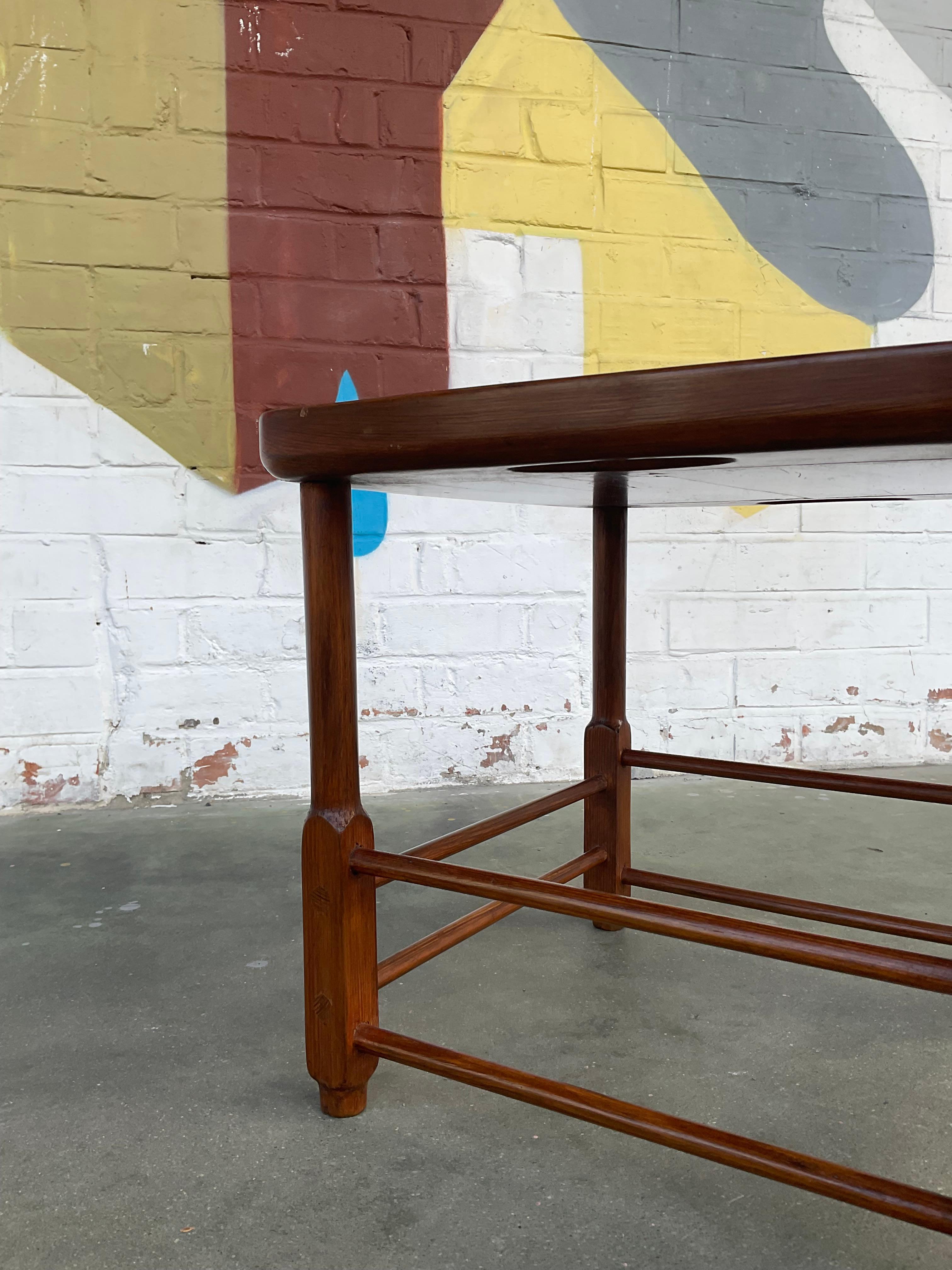 Mesa auxiliar Magrini de Sergio Rodrigues en venta 1