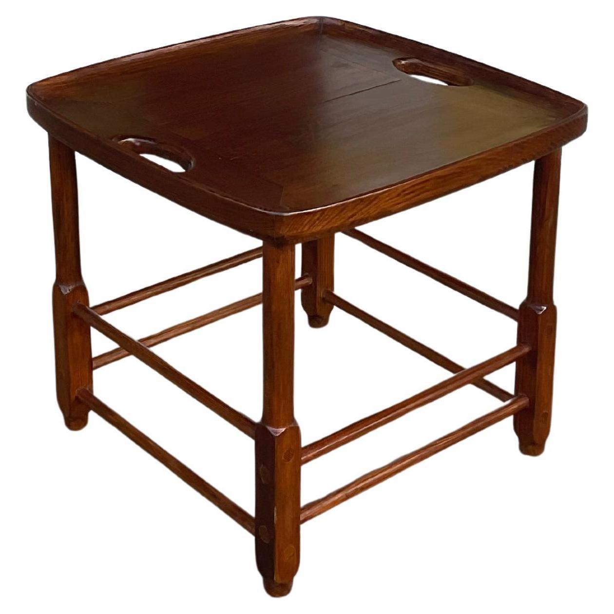 Mesa auxiliar Magrini de Sergio Rodrigues en venta