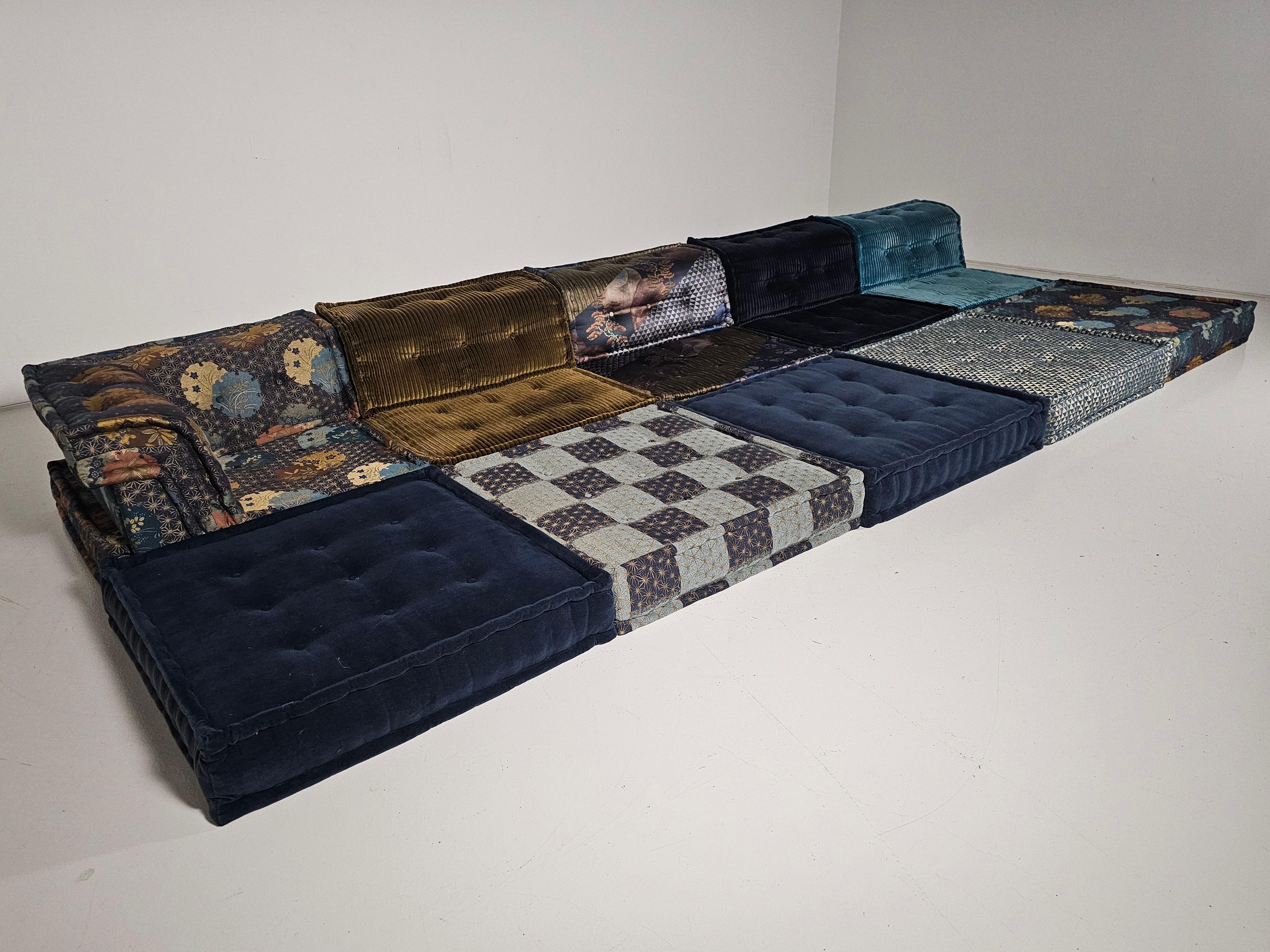 Mah Jong 10 piece sectional sofa in Kenzo Takada fabric, Roche Bobois, France In Good Condition In amstelveen, NL