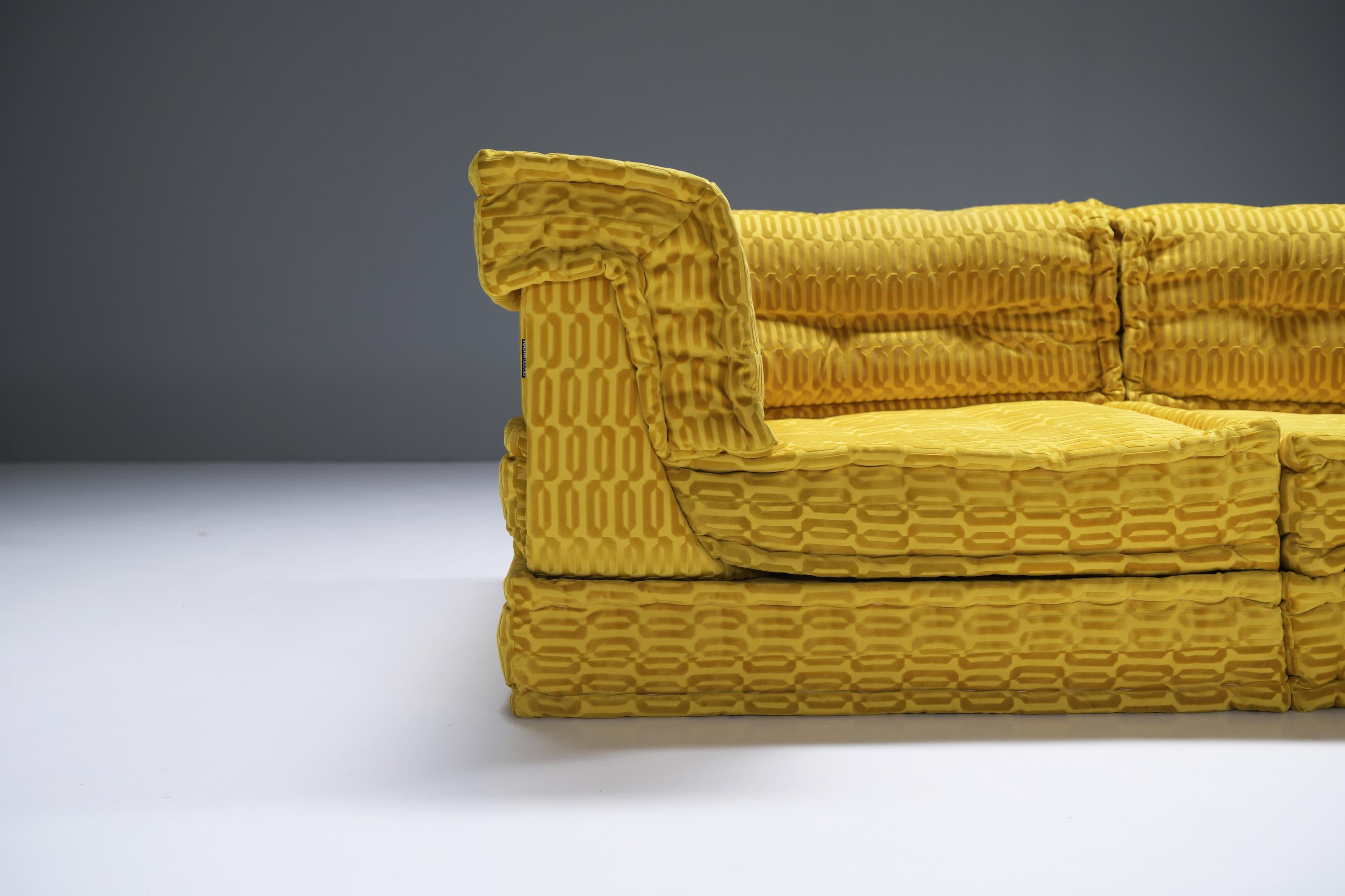 Mah Jong Private modular sofa in gold by Hans Hopfer for Roche Bobois France For Sale 10