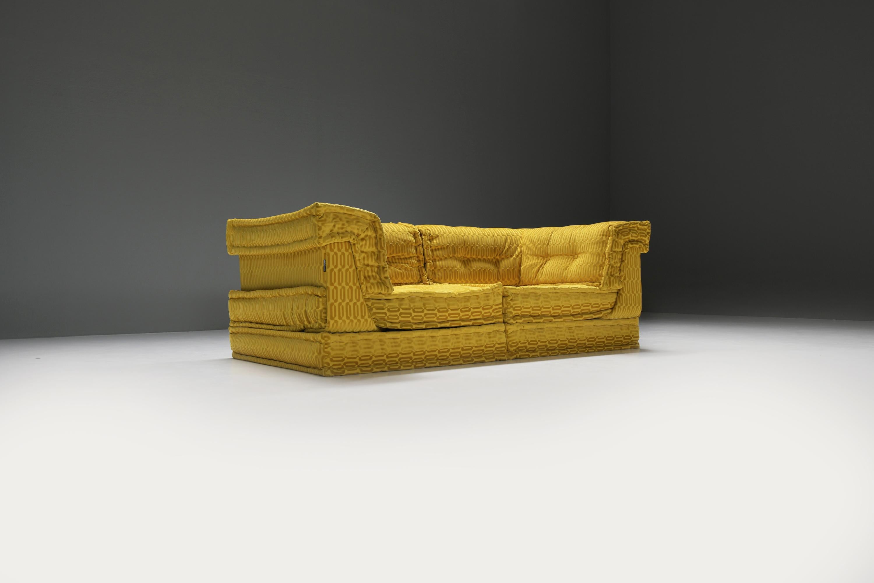 Mid-Century Modern Mah Jong Private modular sofa in gold by Hans Hopfer for Roche Bobois France For Sale