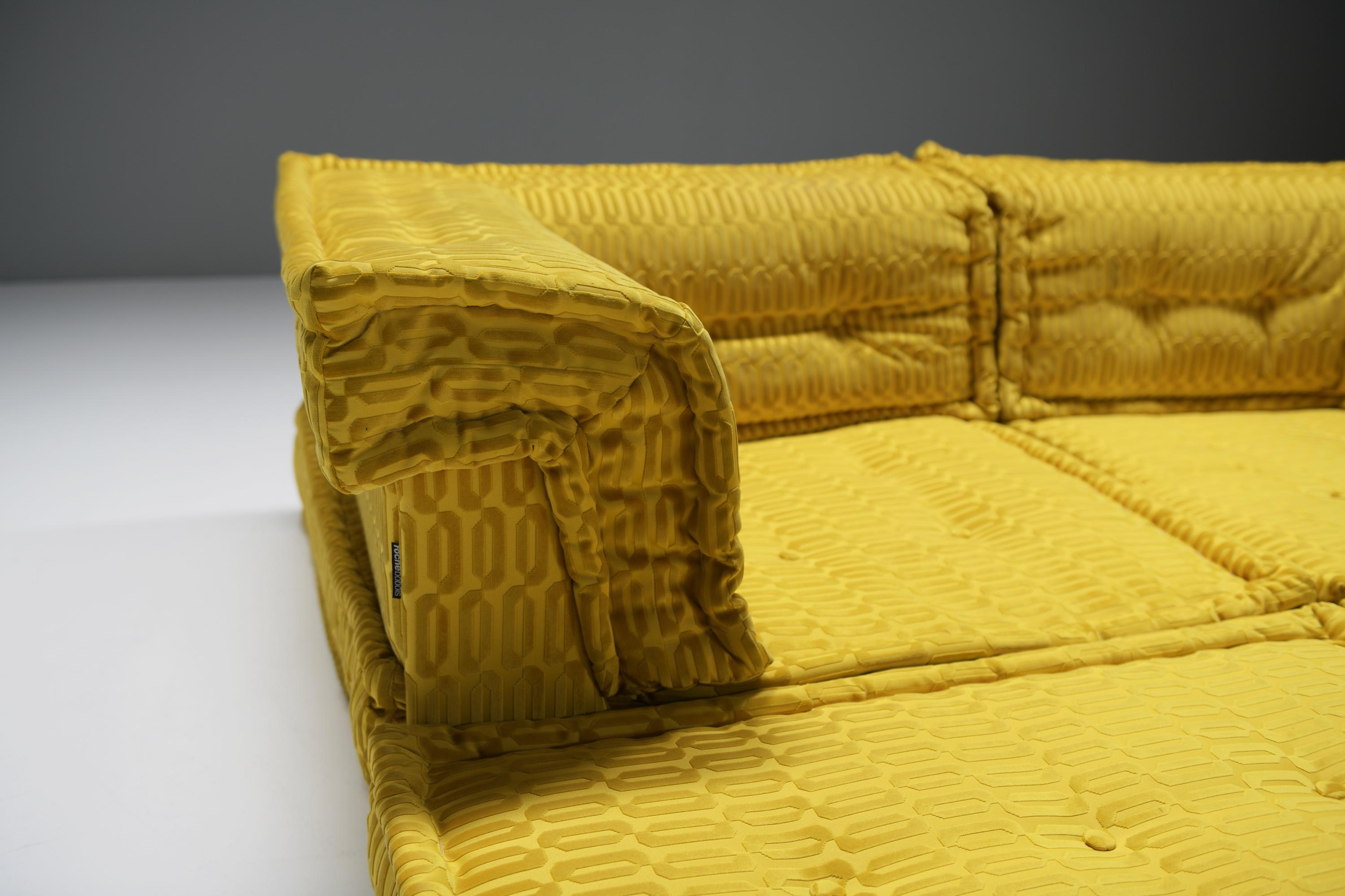 Mah Jong Private modular sofa in gold by Hans Hopfer for Roche Bobois France For Sale 2