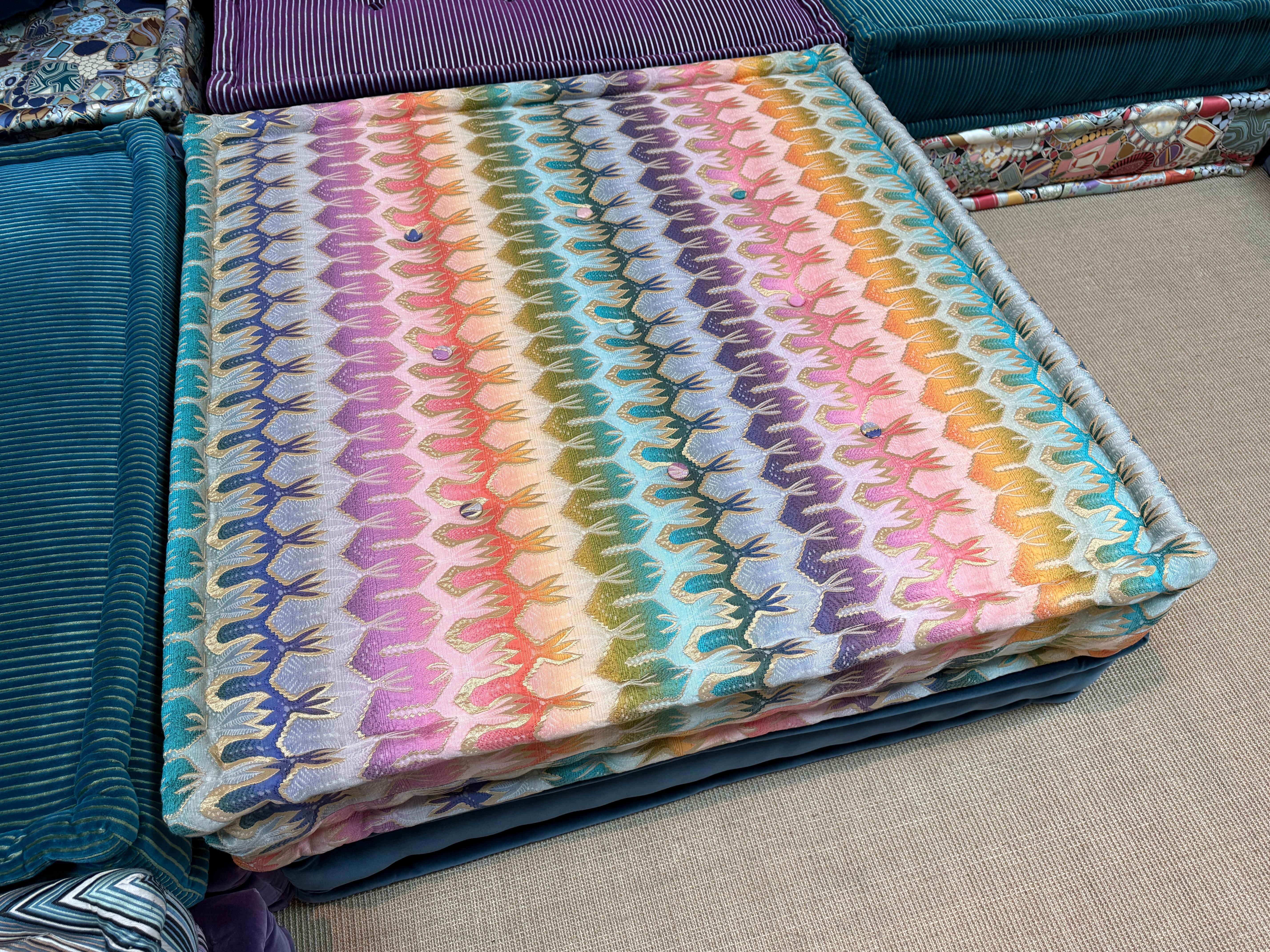 Canapé sectionnel Mah Jong avec tissu Missoni par Roche Bobois en vente 14