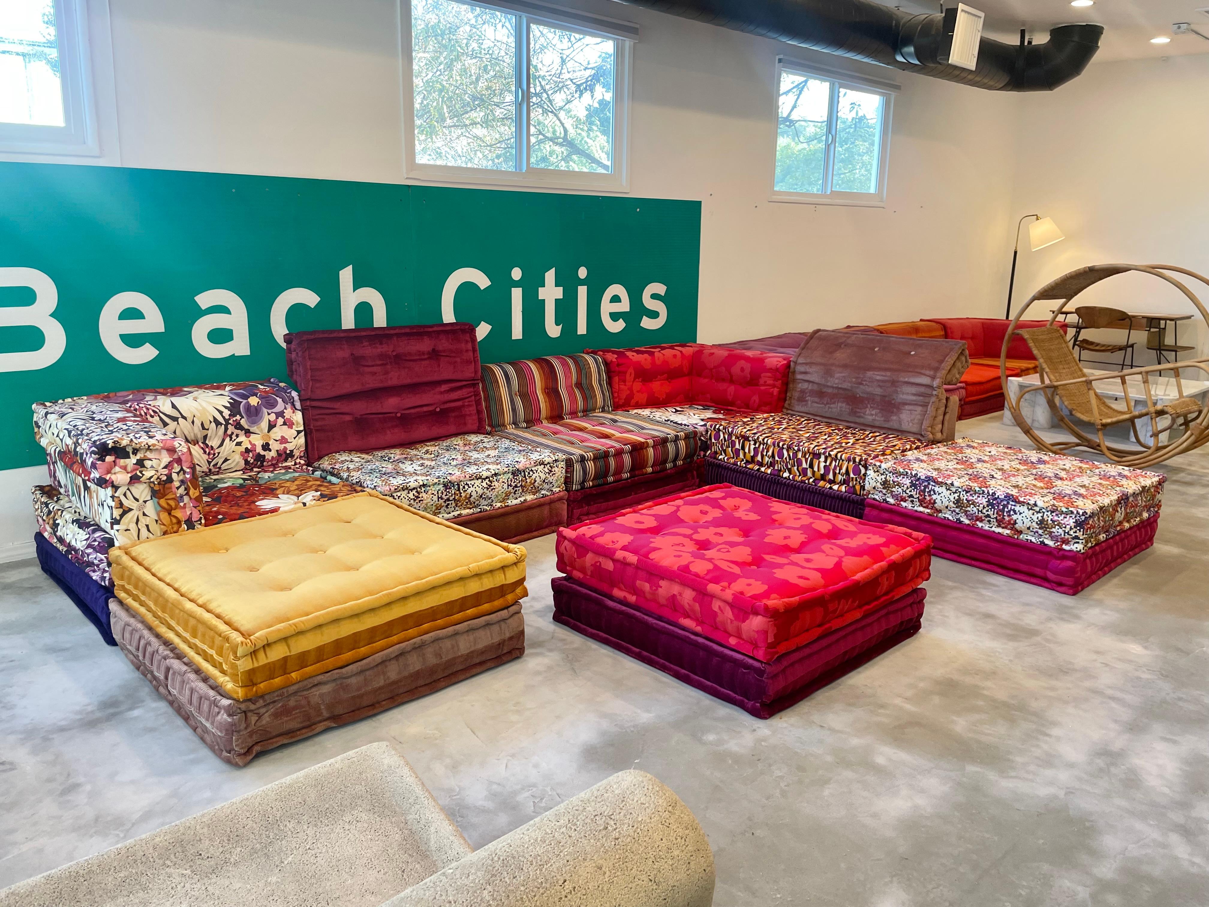 Beautiful Mah Jong sofa designed by Hans Hopfer for Roche Bobois. An iconic sofa design made in Italy and fully upholstered in stunning original Missoni fabric. Not a single stain or tear or snag on the fabric. A perfect specimen of this sofa. A