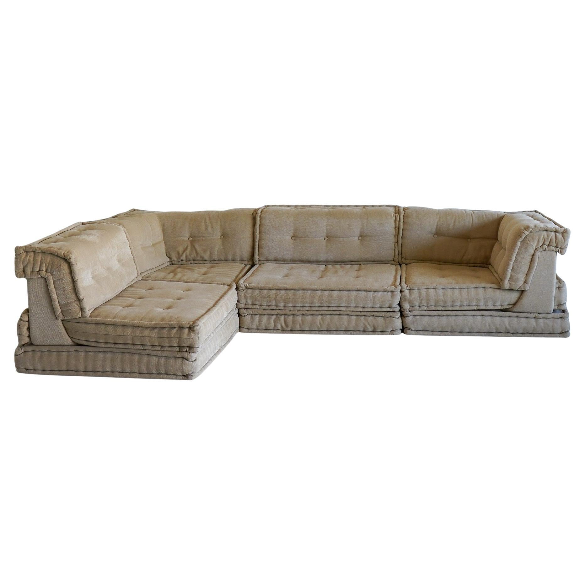 How is the Mah Jong sofa made?