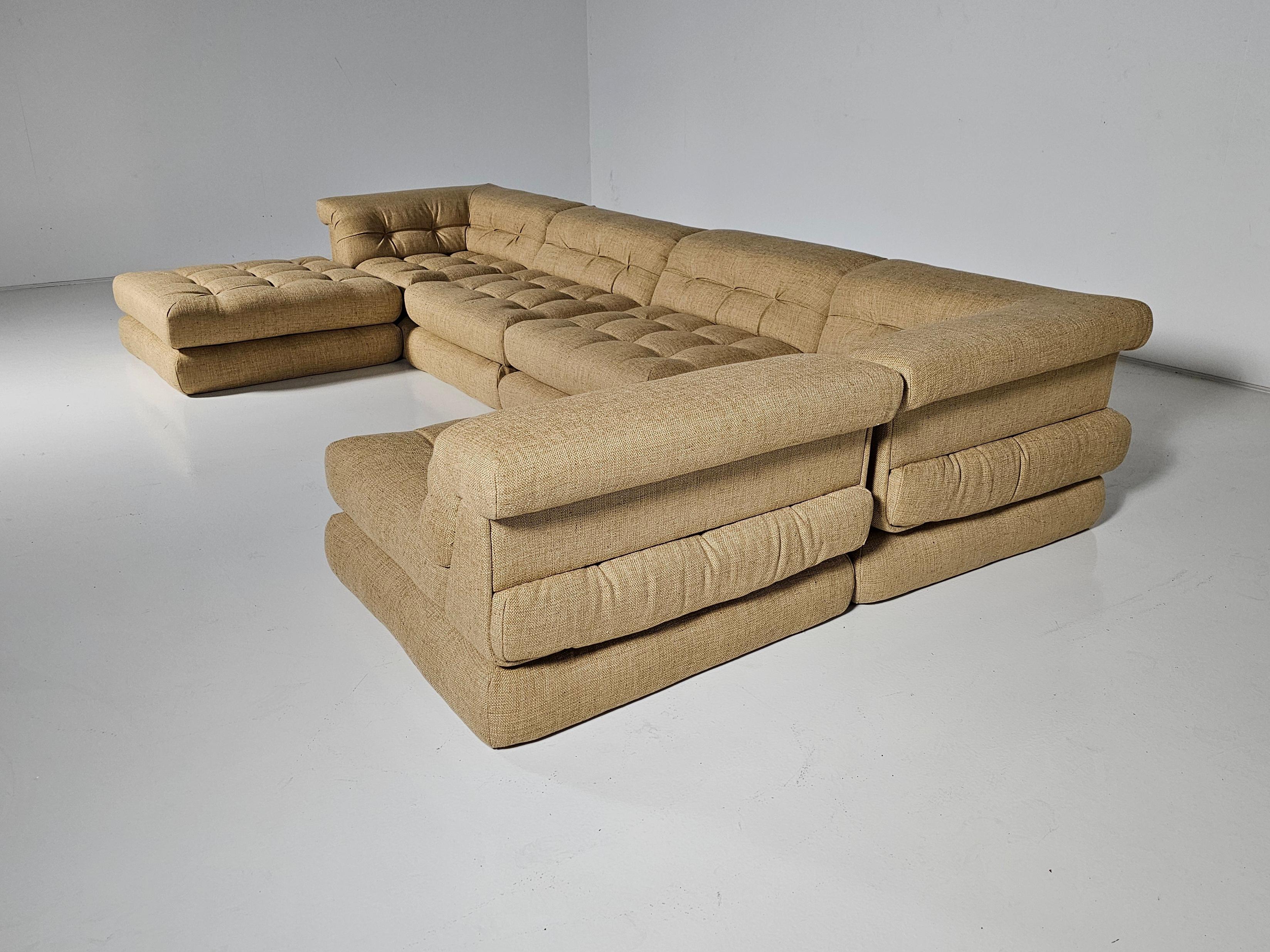 Mid-Century Modern Mah Jong sofa in beige/sand fabric by Hans Hopfer, Roche Bobois, France, 1970s For Sale