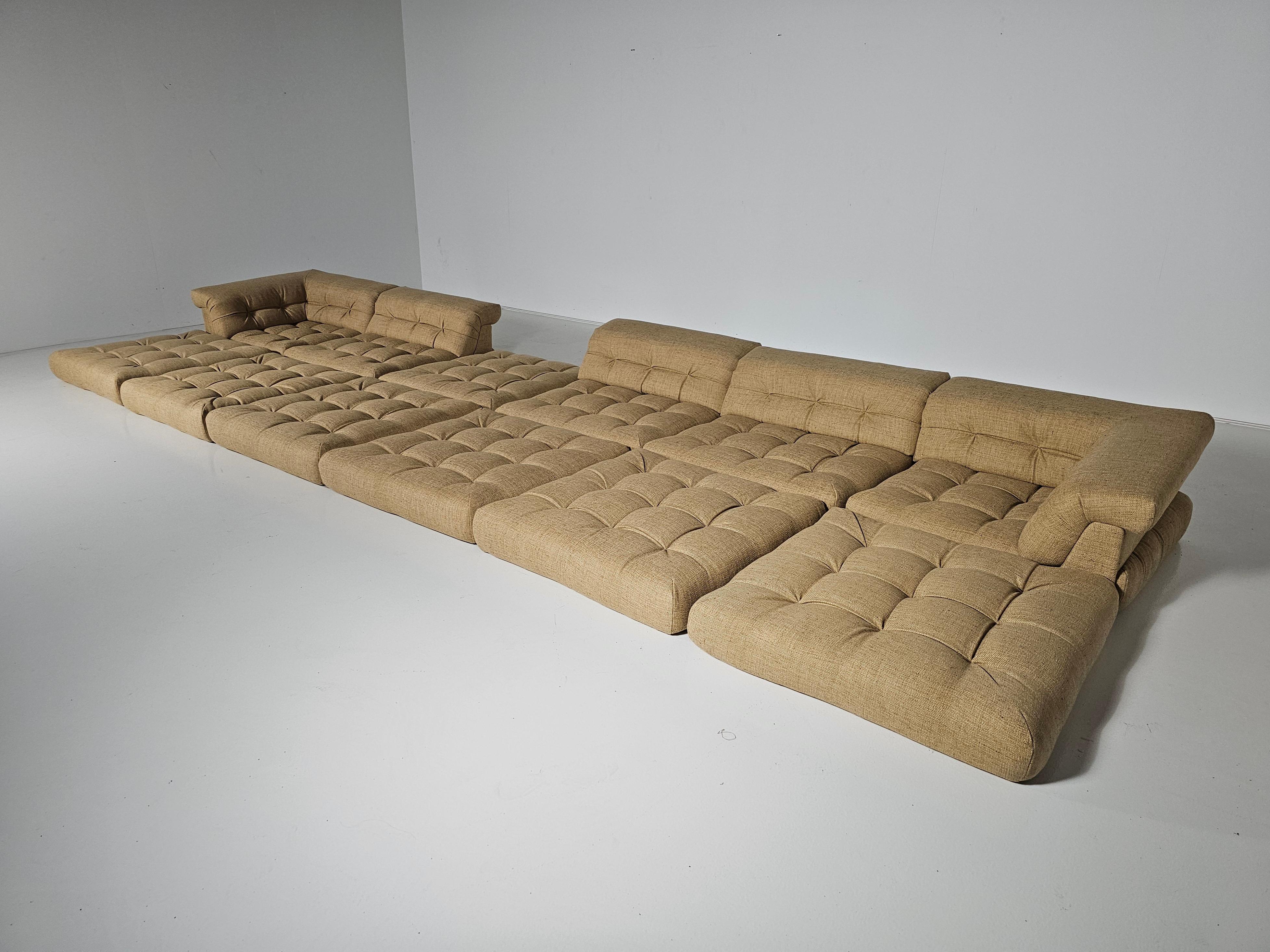 Mah Jong sofa in beige/sand fabric by Hans Hopfer, Roche Bobois, France, 1970s For Sale 1