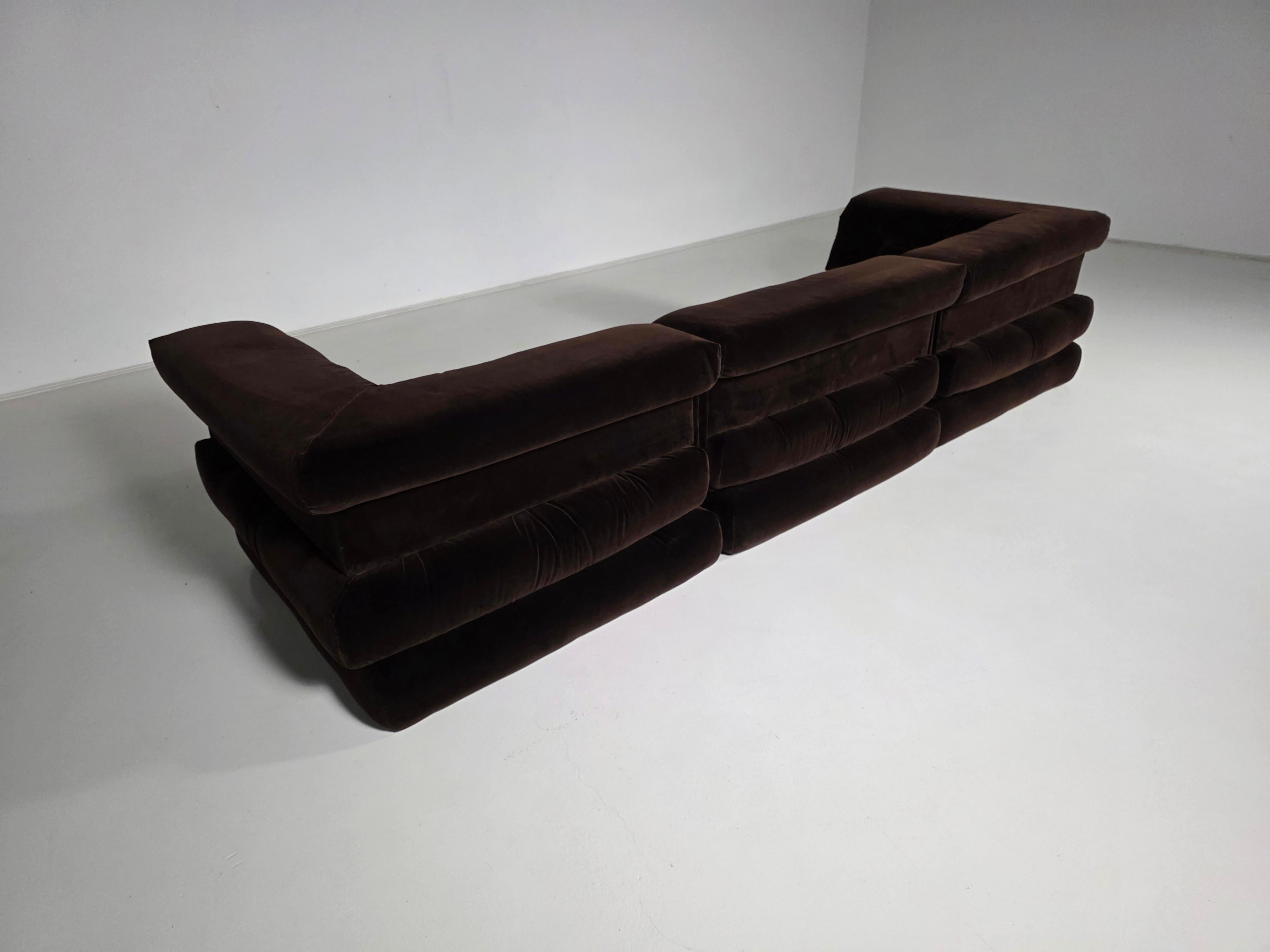 Mah Jong sofa in dark brown cotton velvet  by Roche Bobois, France, 1970s in vendita 3