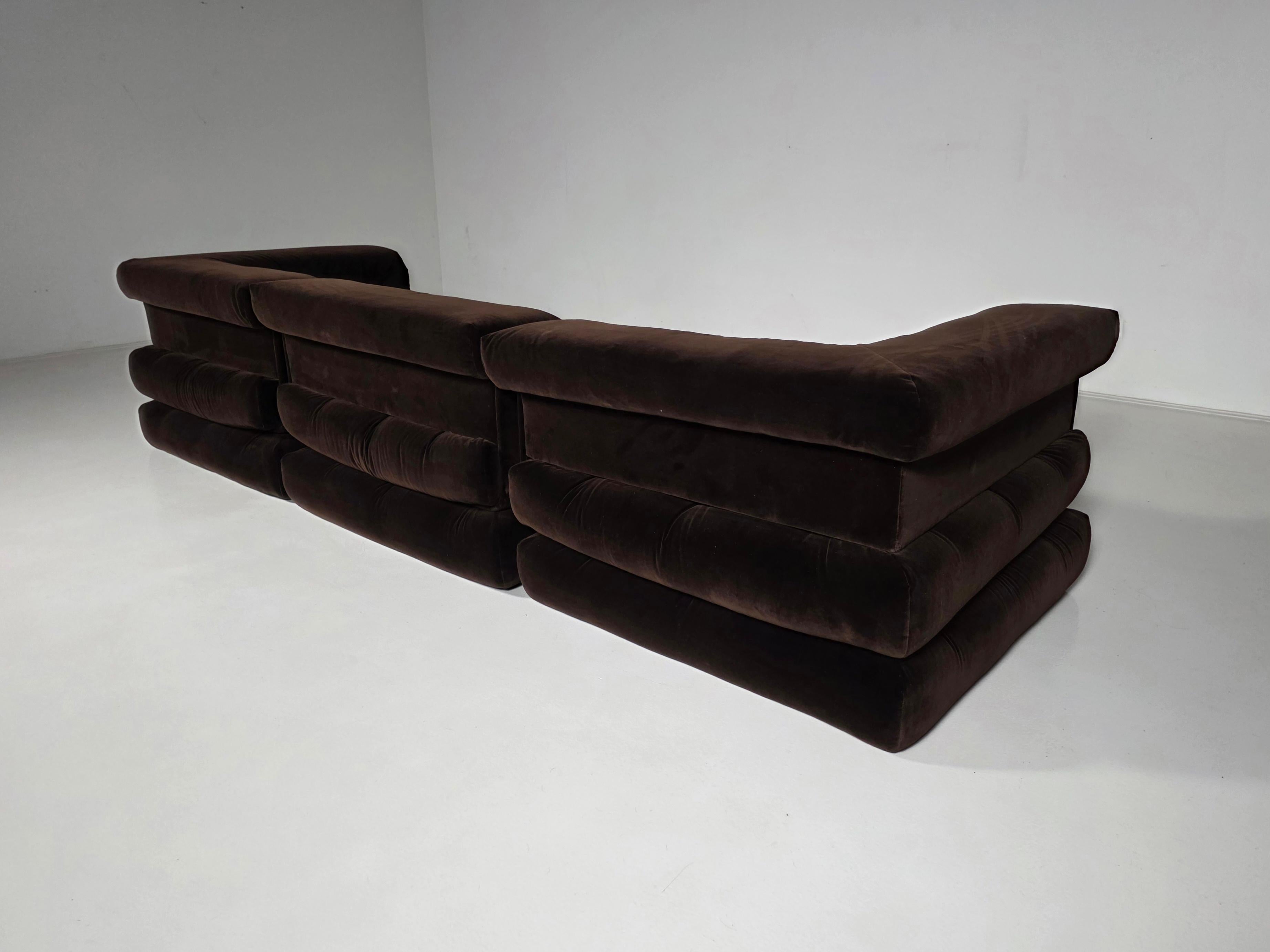 Mah Jong sofa in dark brown cotton velvet  by Roche Bobois, France, 1970s in vendita 4