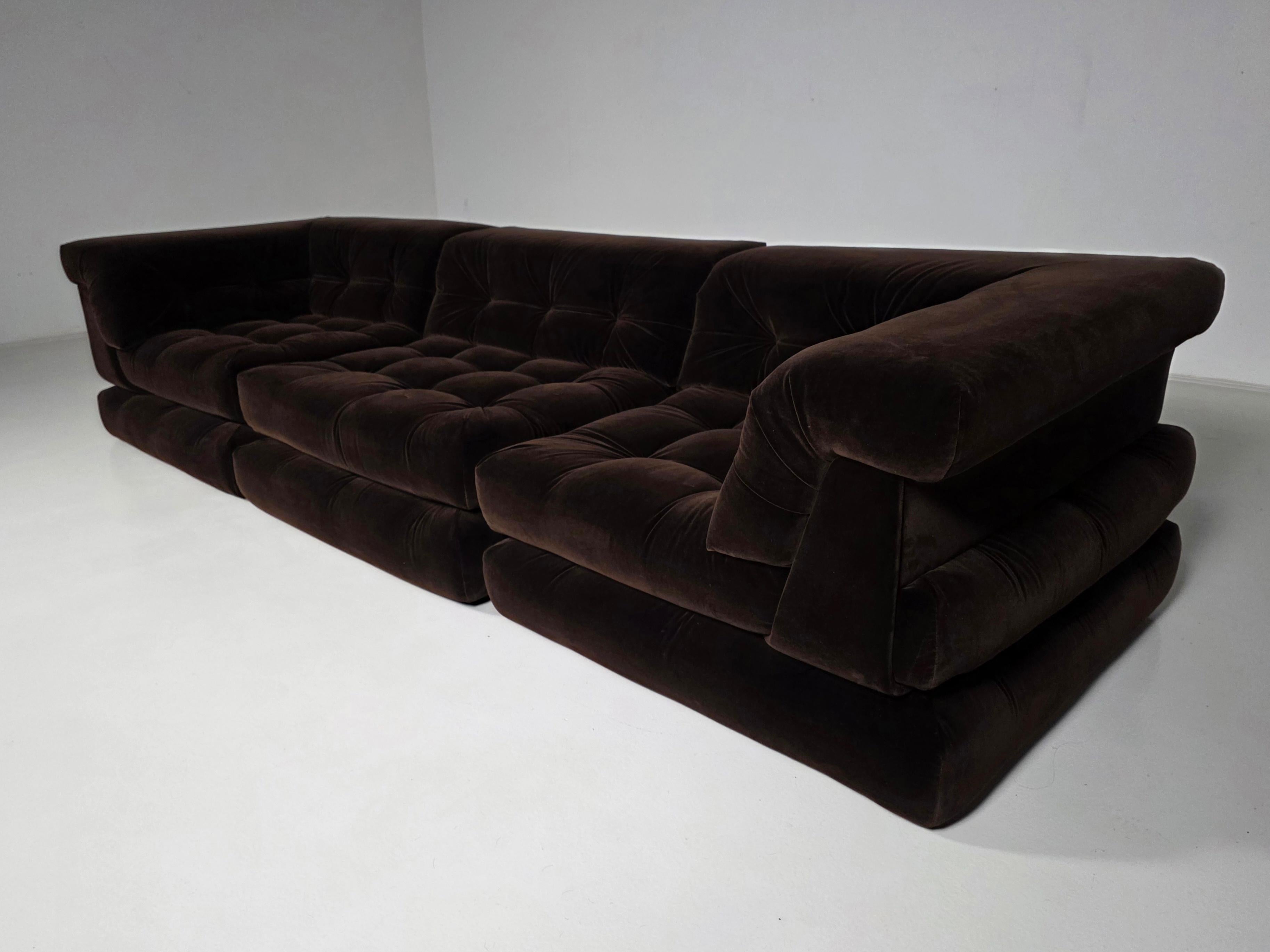 Mah Jong sofa in dark brown cotton velvet  by Roche Bobois, France, 1970s in vendita 6