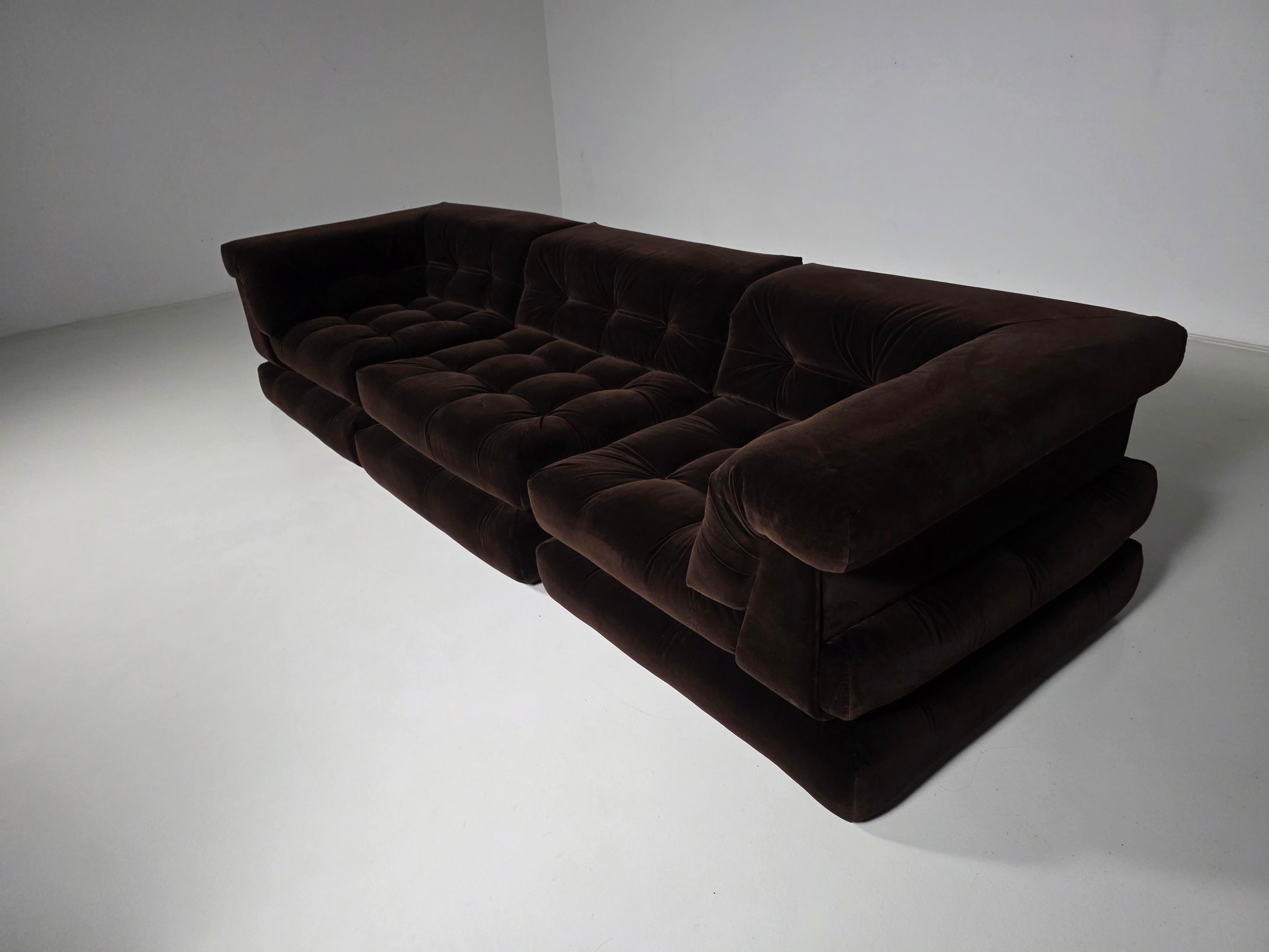 Mah Jong sofa in dark brown cotton velvet  by Roche Bobois, France, 1970s in vendita 1