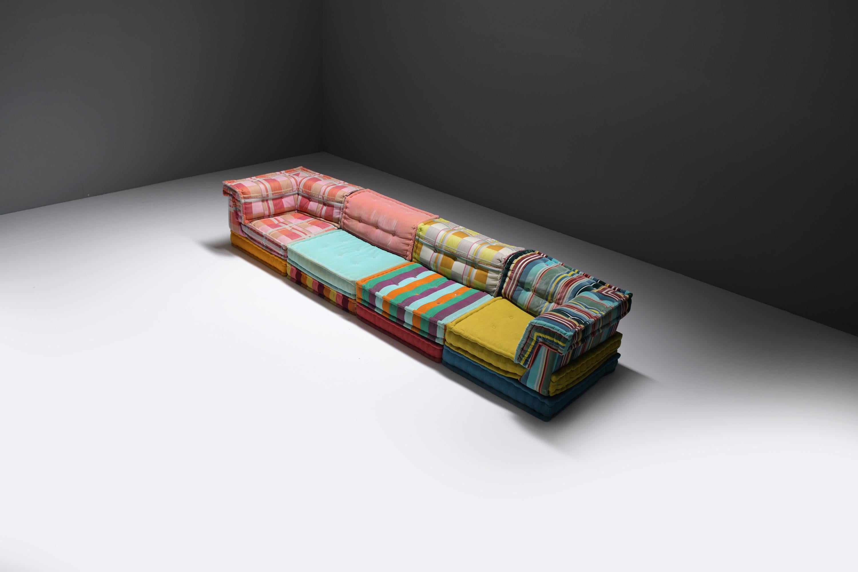 maj jong sofa