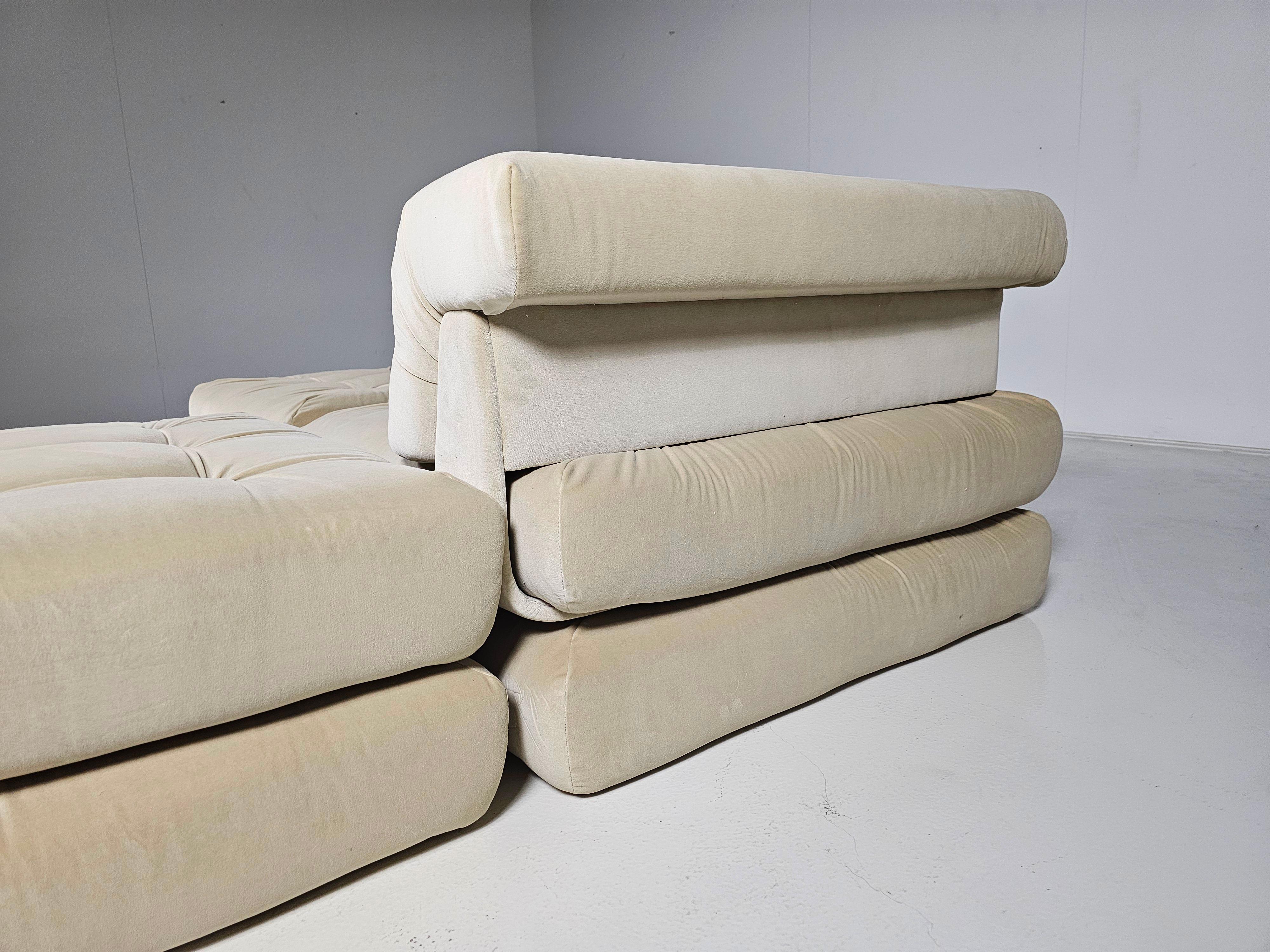 Canapé Mah Jong en lin, velours de coton par Roche Bobois, France, 1970 en vente 3