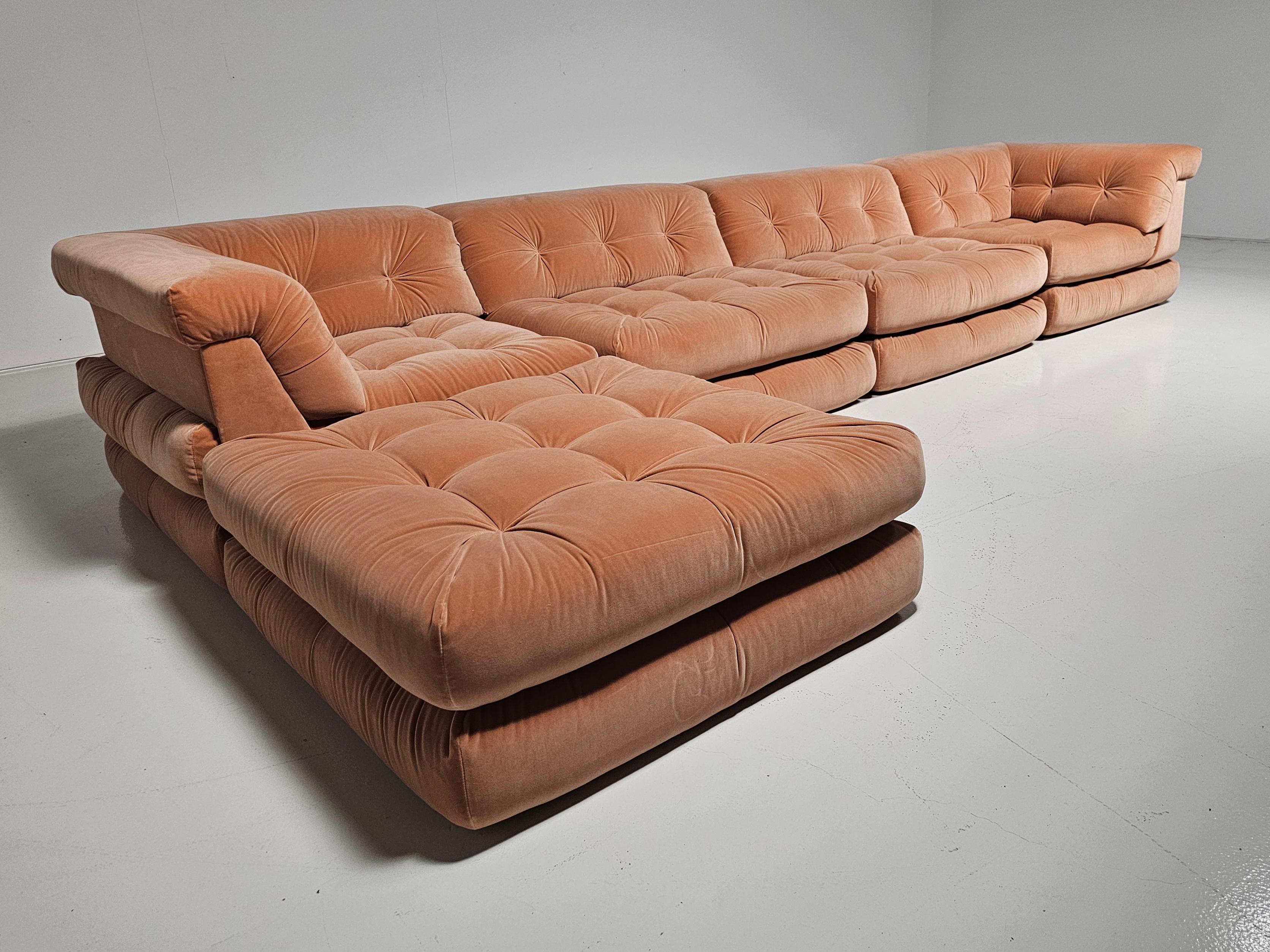 Mid-Century Modern Mah Jong sofa in peach pink velvet by Hans Hopfer, Roche Bobois, France, 1970s