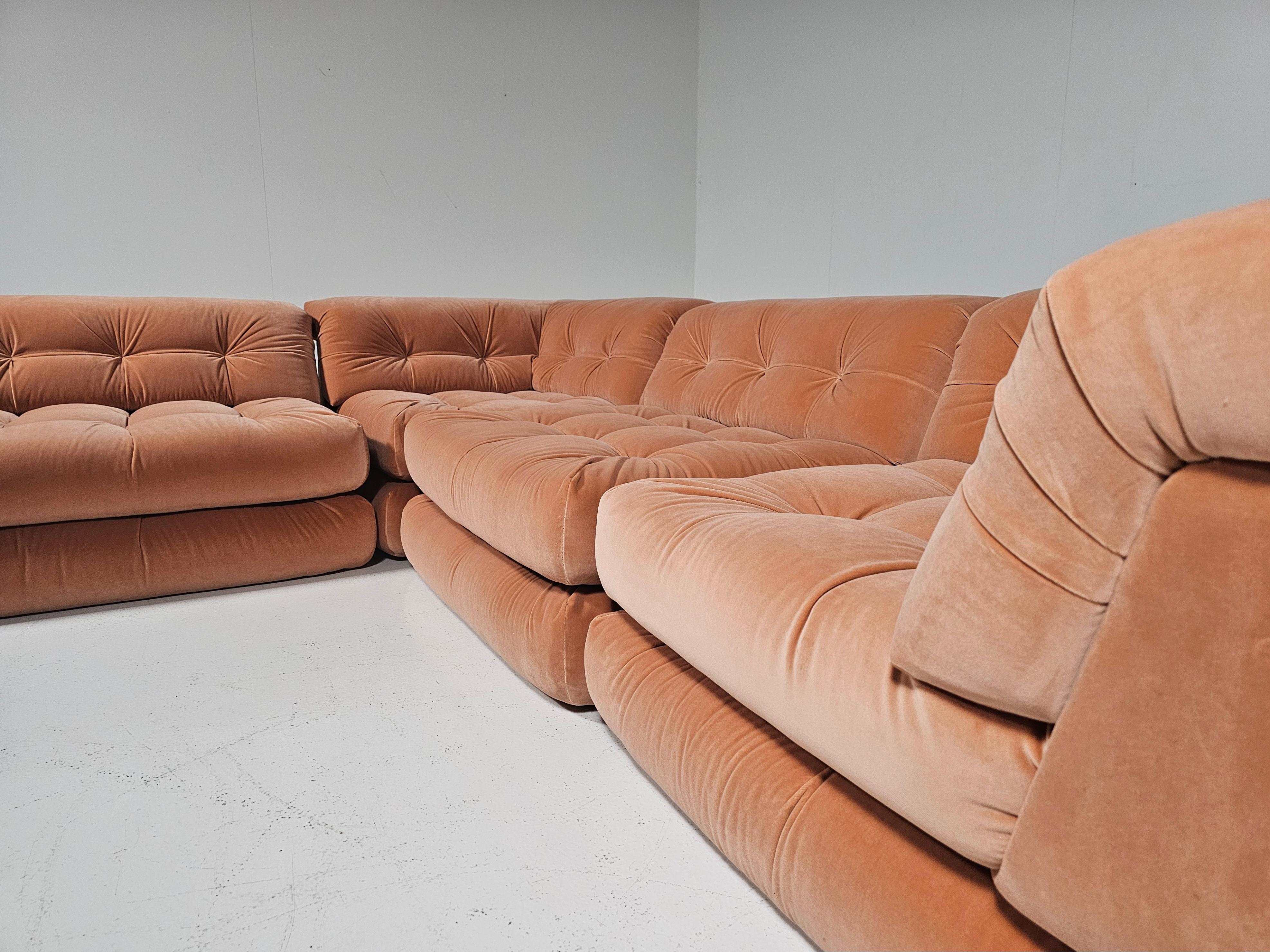 Mah Jong sofa in peach pink velvet by Hans Hopfer, Roche Bobois, France, 1970s 1