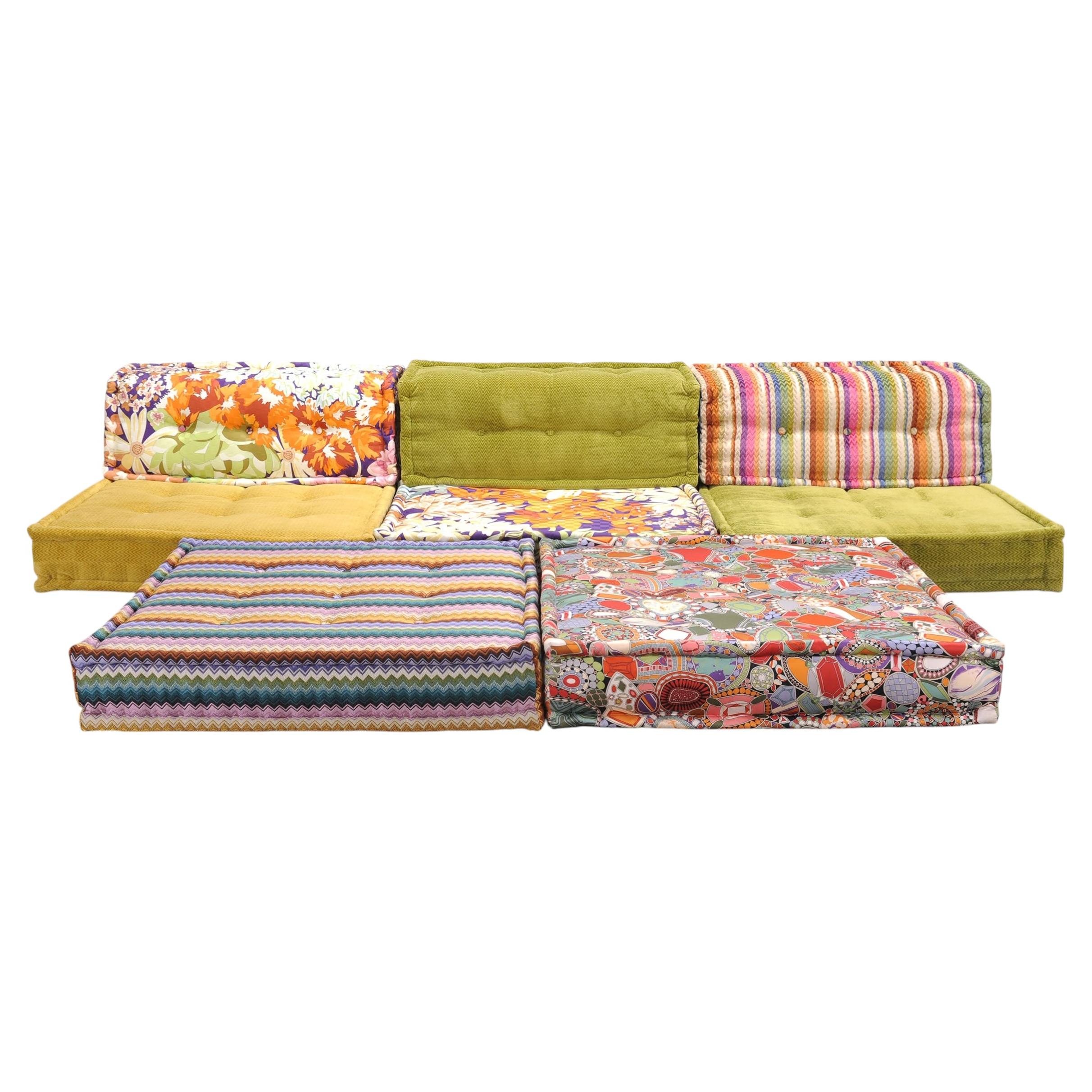 Divano Mah Jong con tessuti Missoni, design di Hans Hopfer, Roche Bobois, 21° secolo