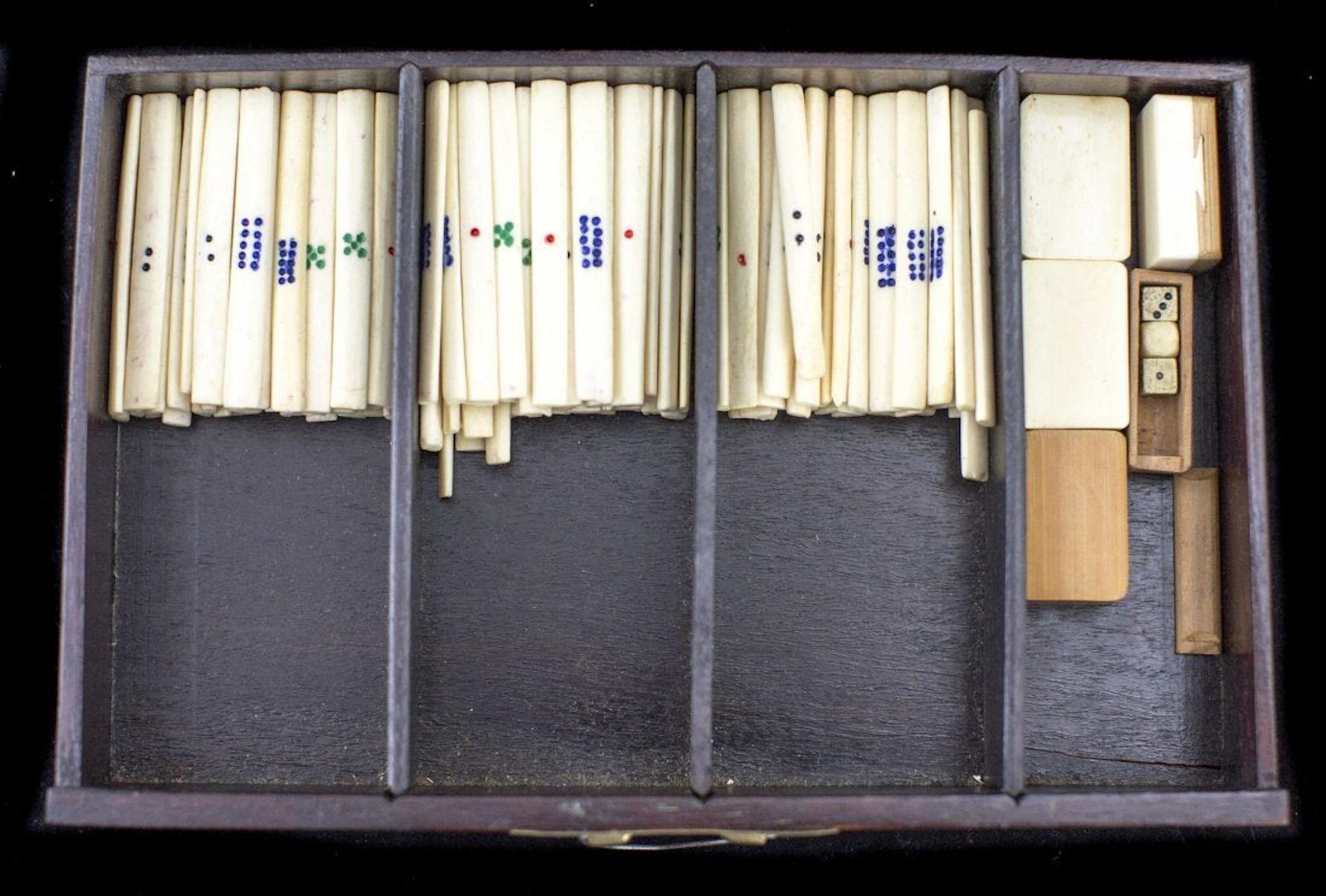 Mah Jongg Set, Chinese, Late Qing Dynasty In Good Condition In West Palm Beach, FL