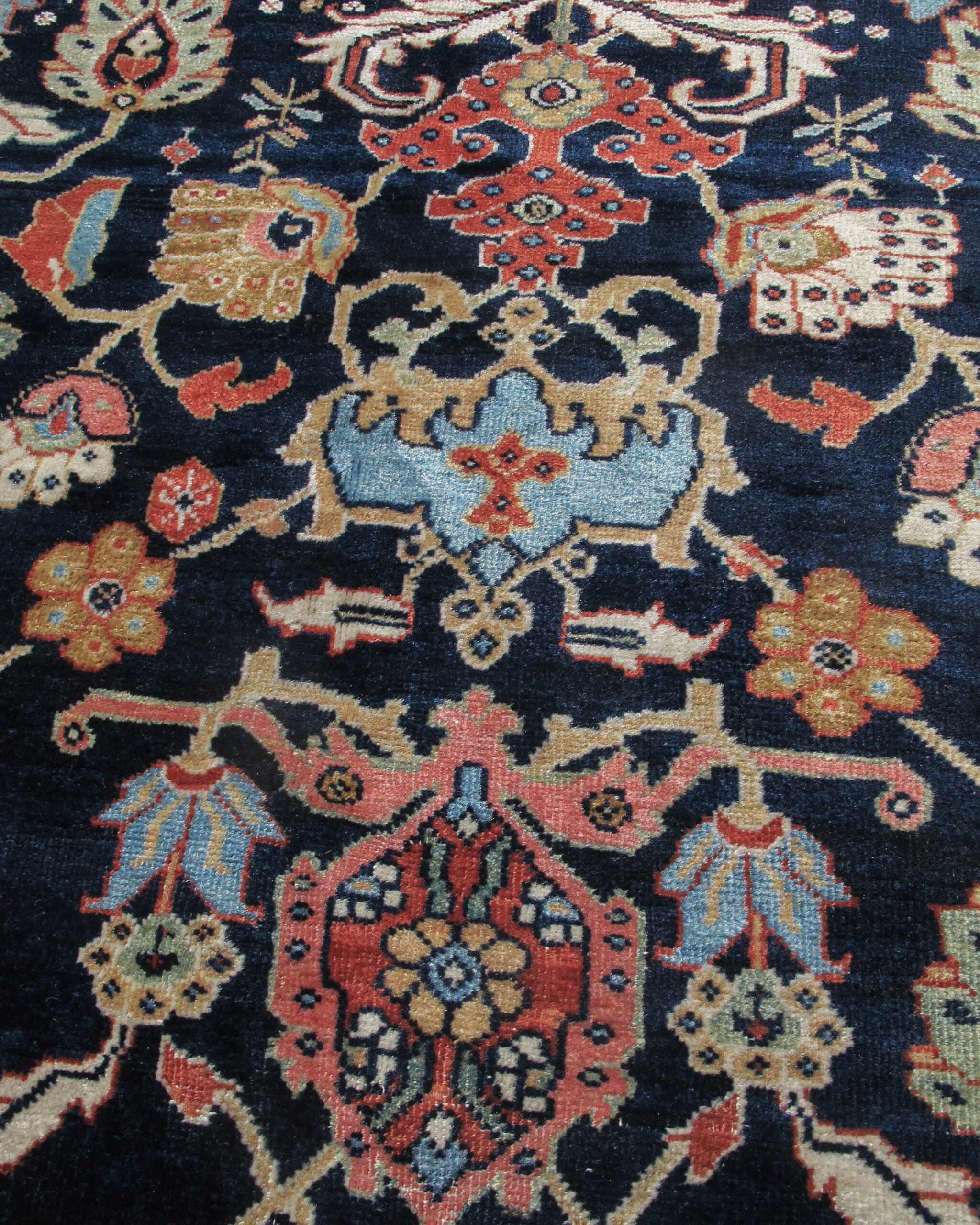 Hand-Knotted Mahal Carpet, Late 19th Century For Sale