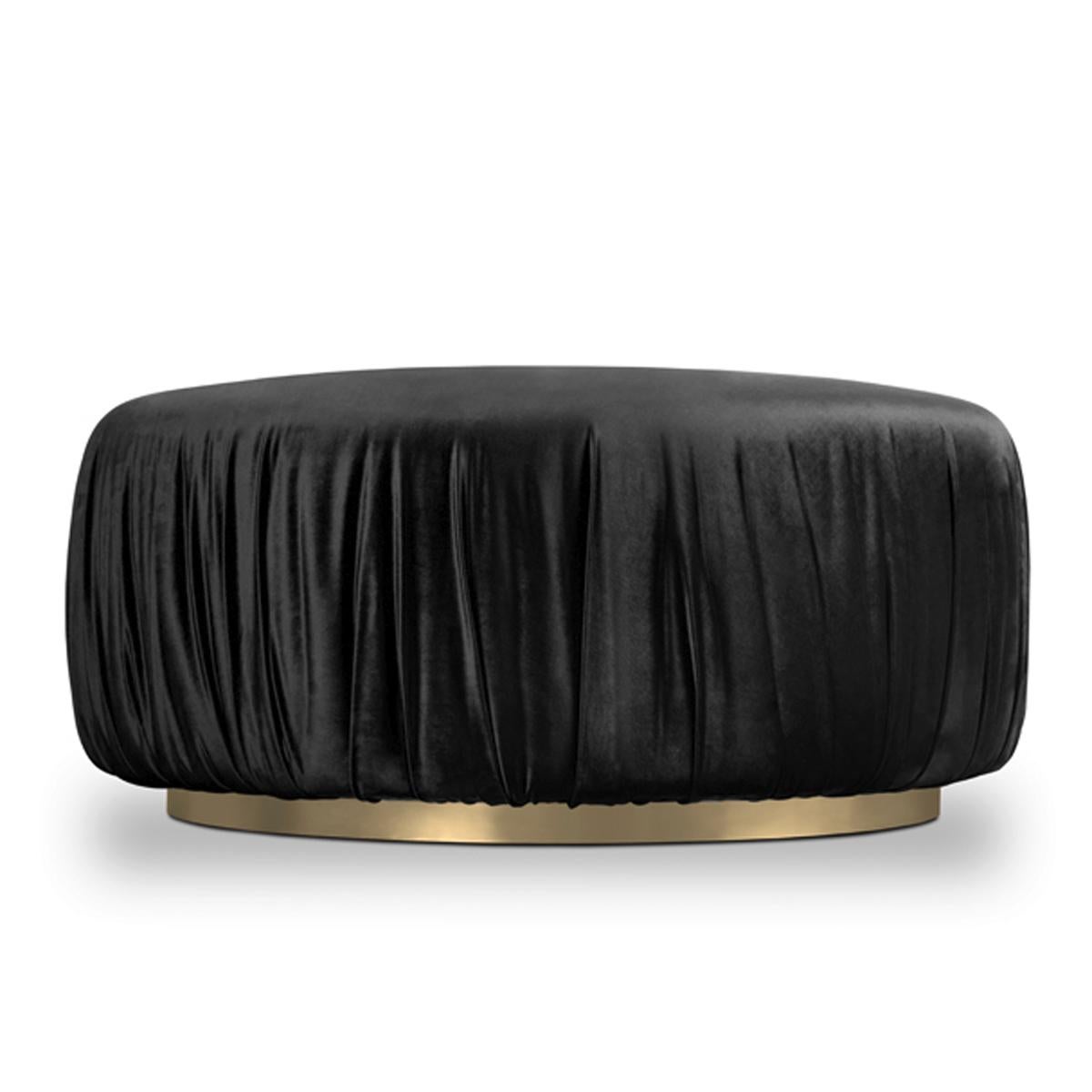 Ottoman Mahal covered with high
quality black pleated fabric. With base
in brass finish. Also available with other
fabrics on request.