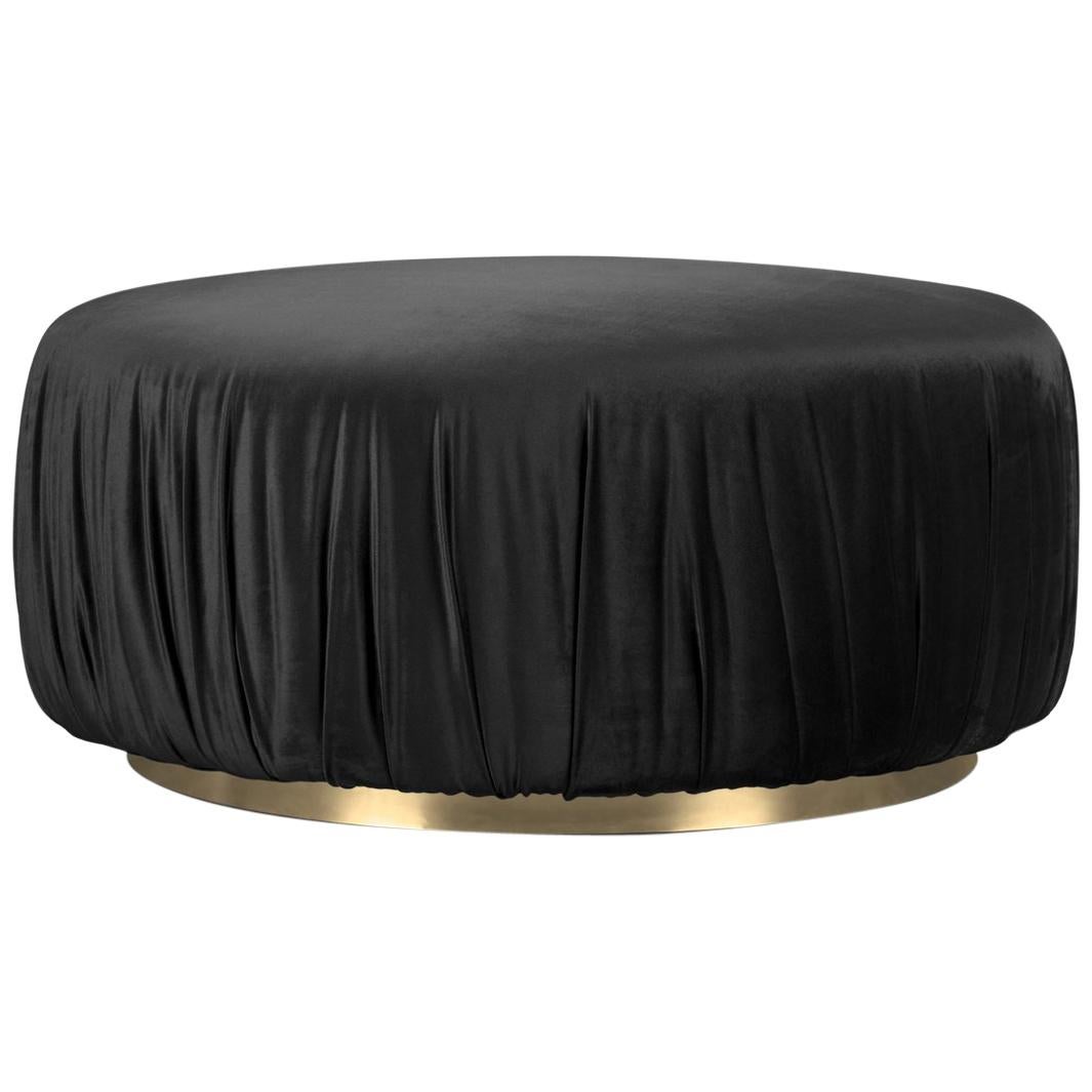 Pouf Mahal con tessuto plissettato nero in vendita