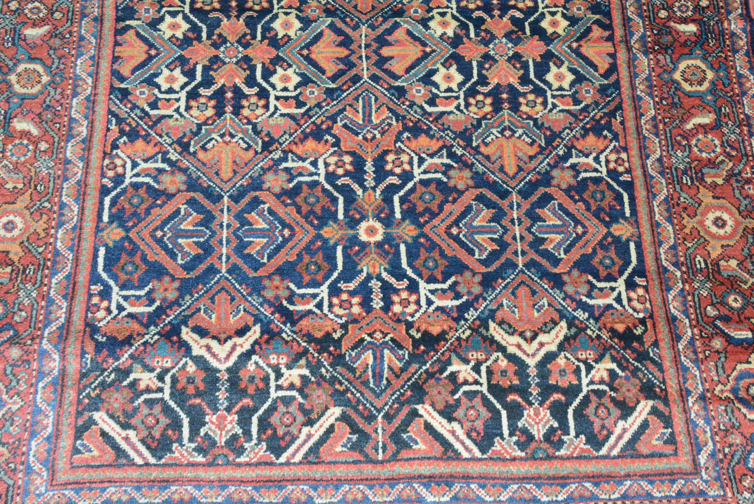 Mahal Rug In Excellent Condition For Sale In Closter, NJ