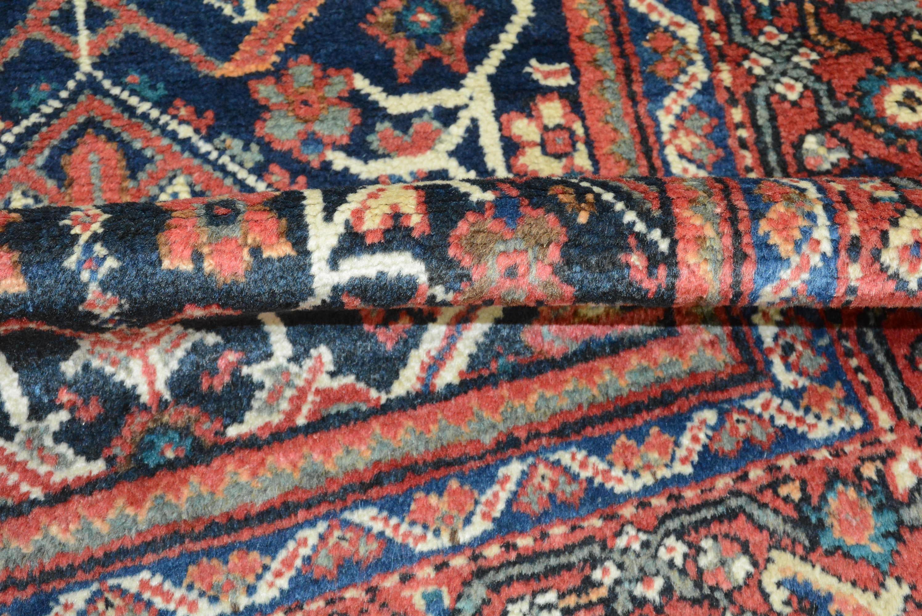 20th Century Mahal Rug For Sale