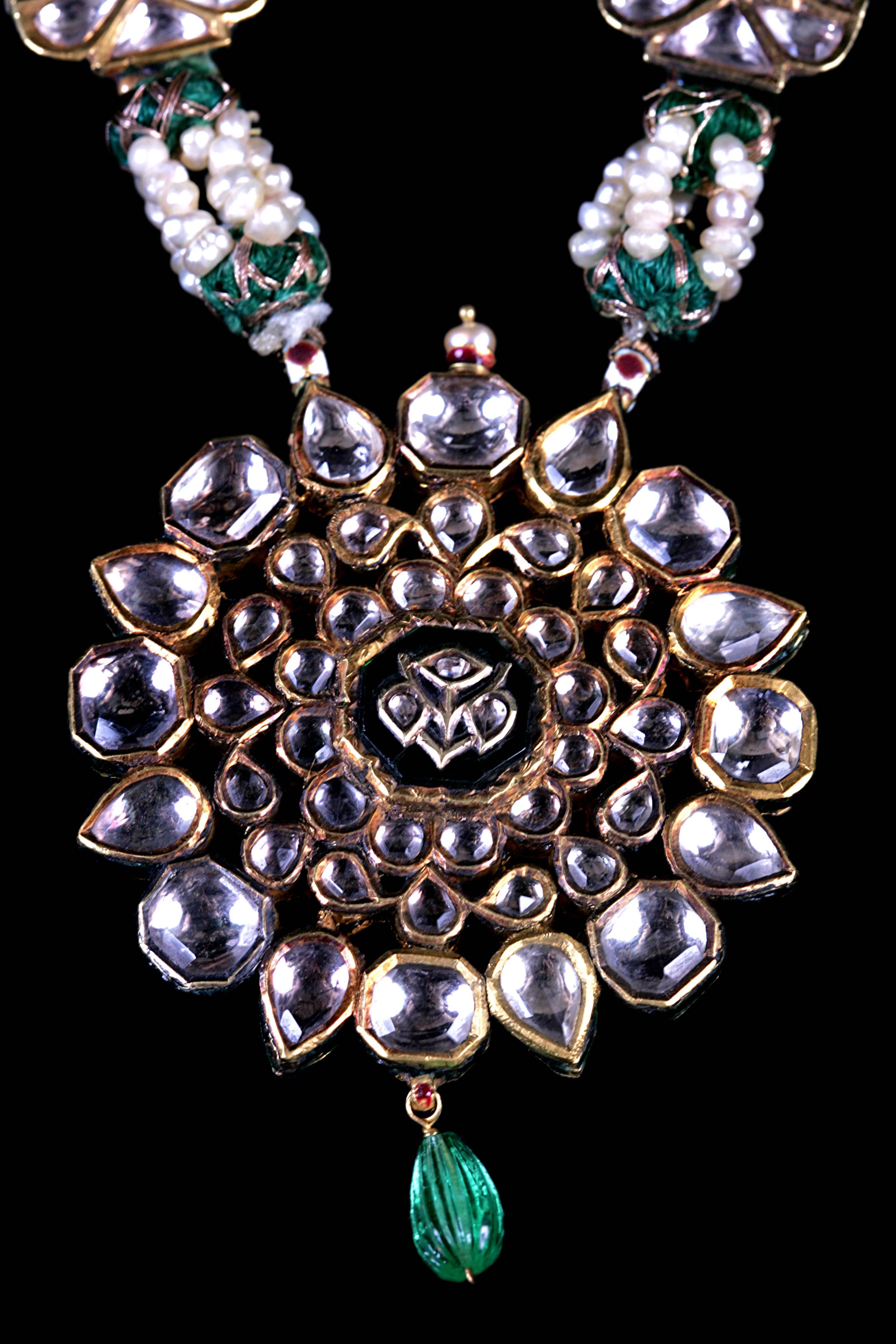Maharaja to Be Necklace with Medallion In New Condition For Sale In Nuevo Leon, MX