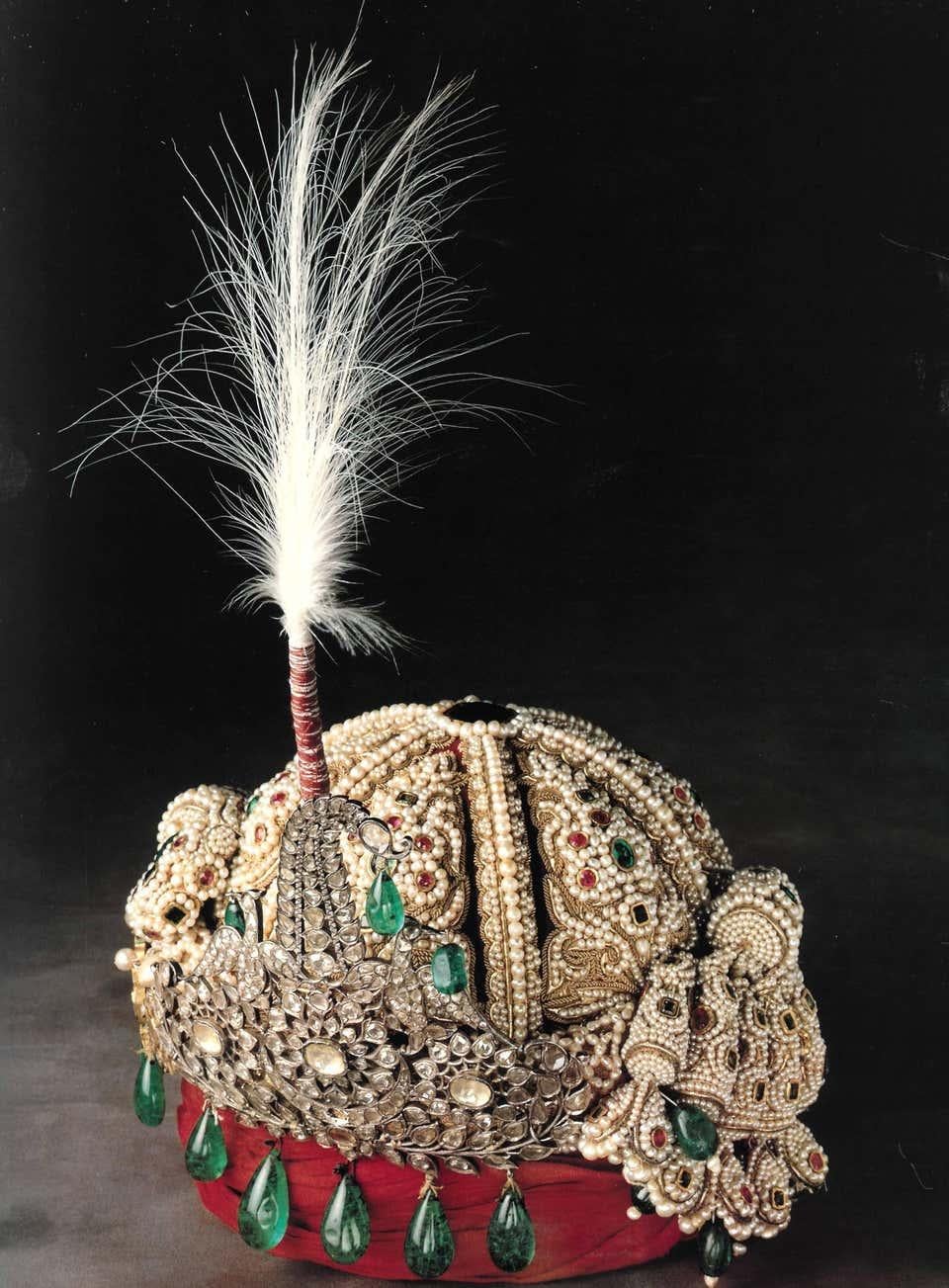 Livre « Maharaja's Jewels Table Book » (Les bijoux du Maharaja) de Katherine Prior, Assouline Bon état - En vente à North Hollywood, CA