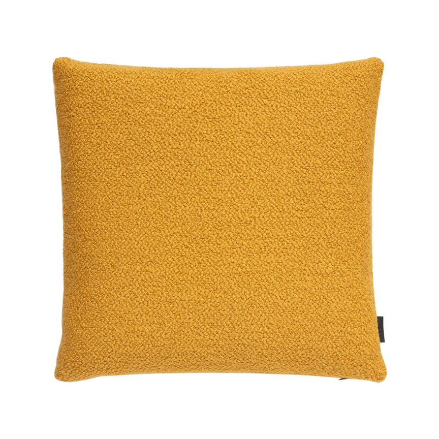 Maharam Pillow, Roam