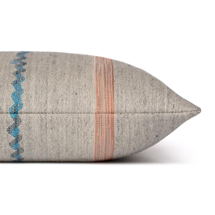 Maharam pillow
Spindle by Hella Jongerius 
002 Lithic

Designed by Hella Jongerius, Spindle's design derives from Jongerius's interest in process and weaving, which was the subject of her 2021 exhibition Hella Jongerius: Woven Cosmos at Berlin's