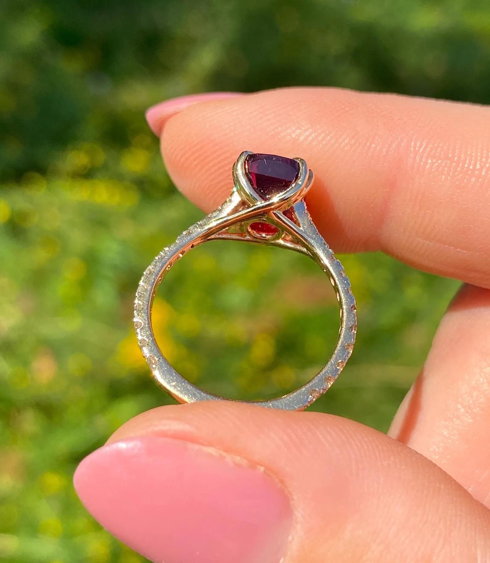 Bague en or rose massif 18 carats, Spinelle de Nature 4.05Ct., Diamants Neuf - En vente à Daugavpils, LV