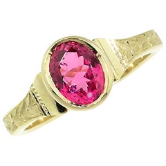 Cynthia Scott Cassandra-Ring aus 18 Karat Gold mit 1,20 Karat Mahagoni-Spinell