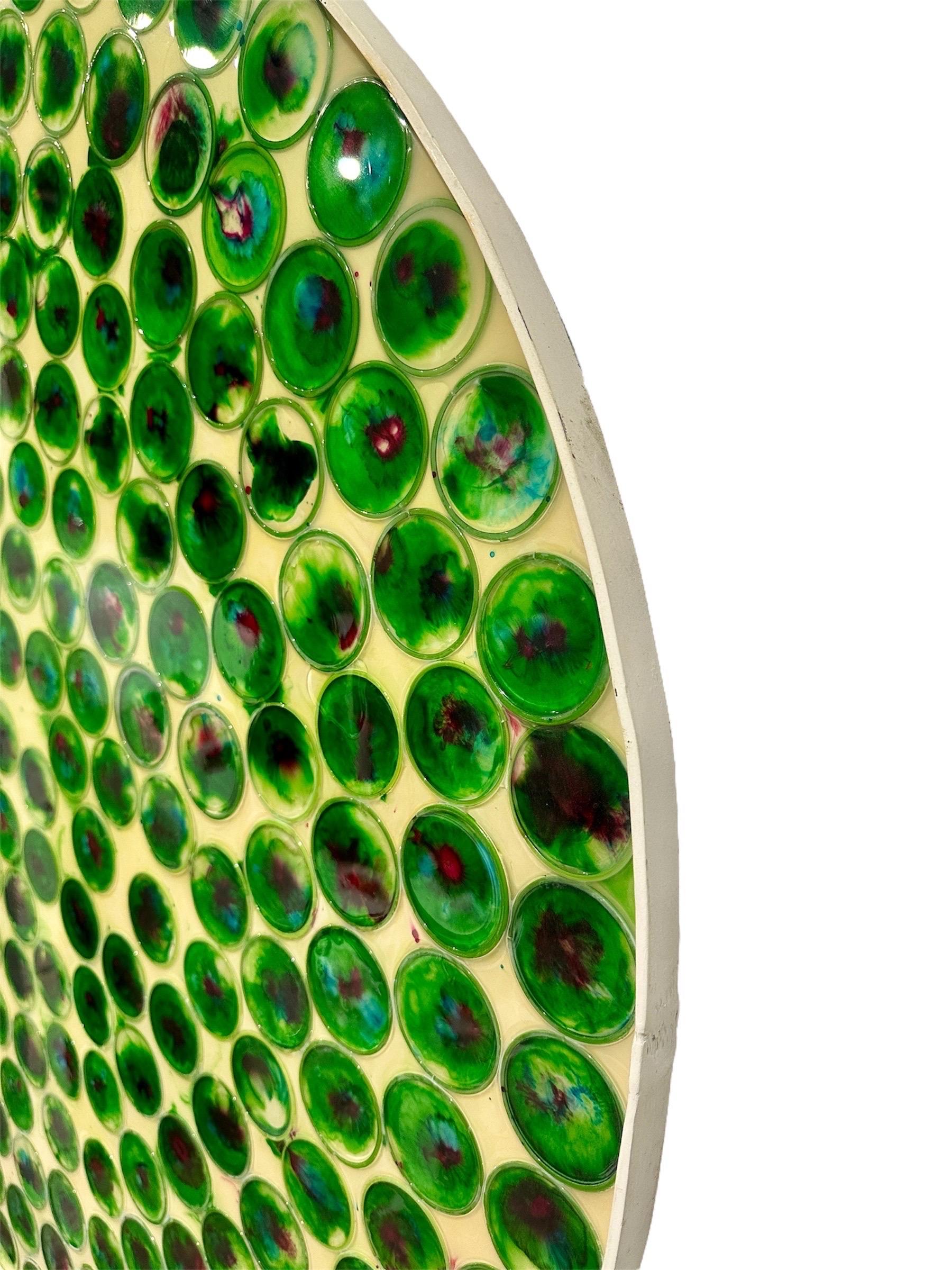 Creato da Mahesh sharma
Anno: 2022
Materiale: Metallo, resina, colore acrilico, braccialetti indiani
L'artista utilizza un mix di tecniche per creare un bellissimo pezzo d'arte con una miscela di artigianato indiano e texture in stile contemporaneo. 