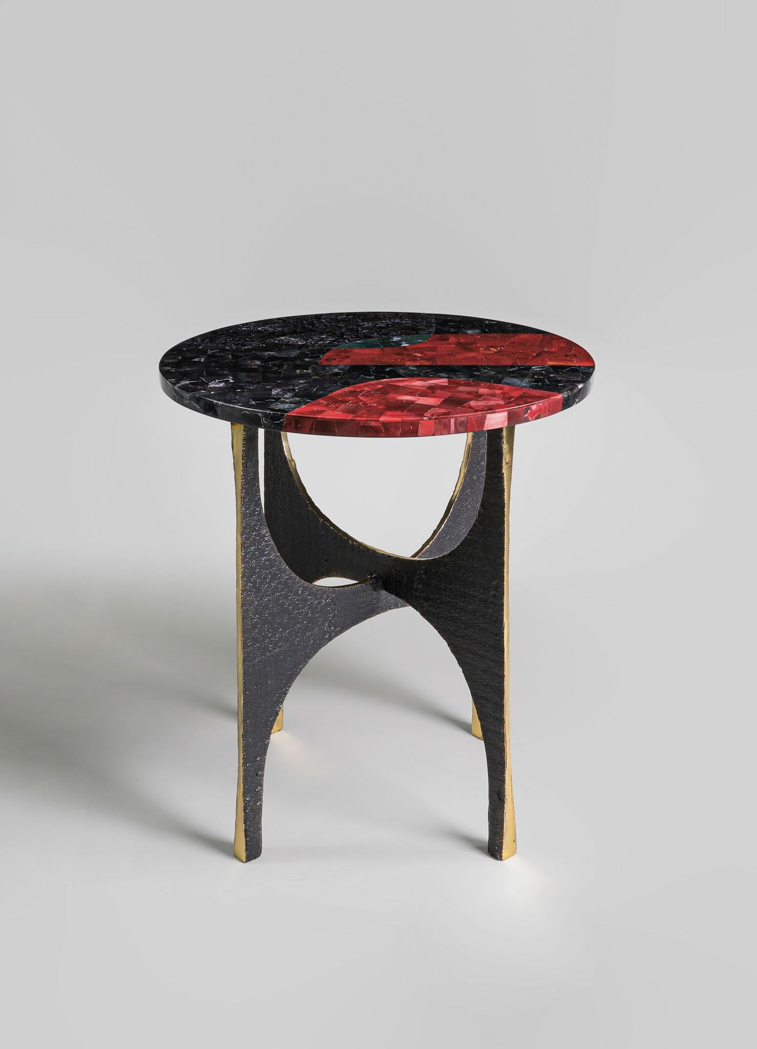 Maheshwar Side Table Medium in Semi Precious Overlay Top, Viya by Vikram Goyal

Unfurling ceaselessly, India discovers its eternal muse in the realm of textiles. From the liquid silks of the South to the intricate brocades of the North, handwoven
