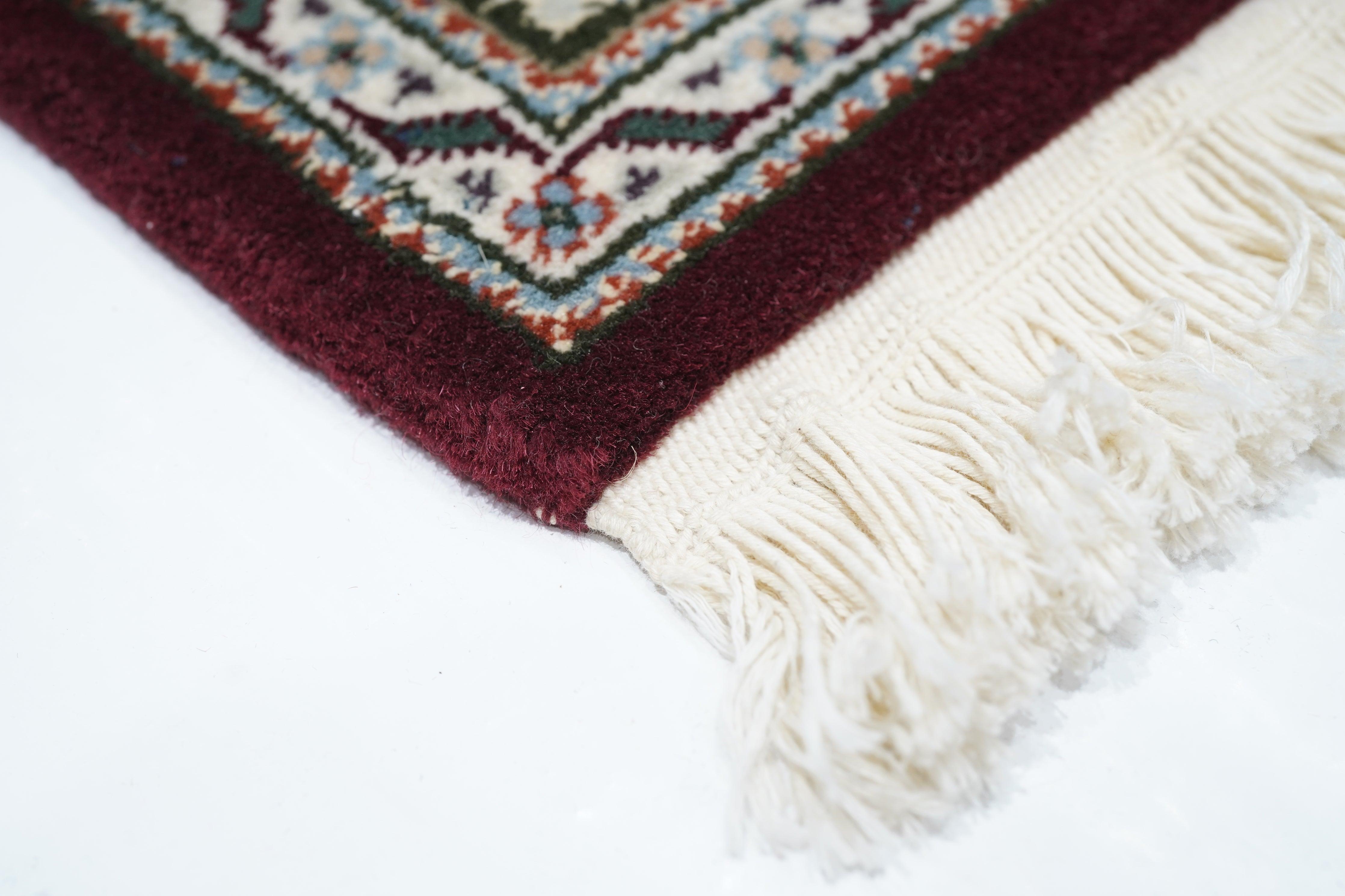 Mahi Rug 3'9'' x 5'9'' In Good Condition For Sale In New York, NY