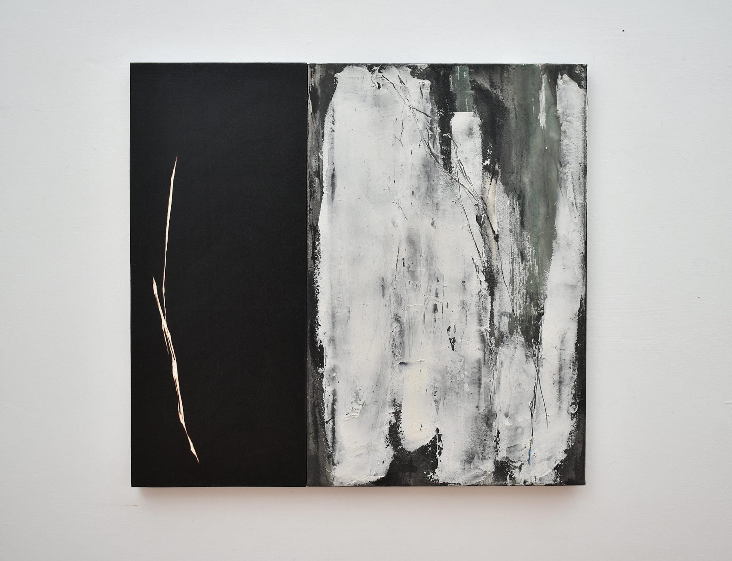 Immemorial sound #9 by Maho Maeda - Abstract painting, black, canvas and wood im Angebot 1