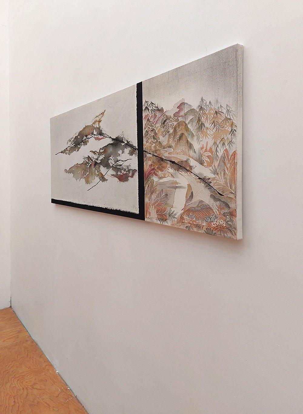 Remembrance #18 von Maho Maeda - Abstraktes Gemälde, Blumen, Textilien und Baumwolle im Angebot 2