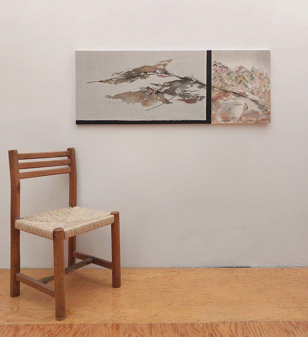 Remembrance #18 von Maho Maeda - Abstraktes Gemälde, Blumen, Textilien und Holz im Angebot 1