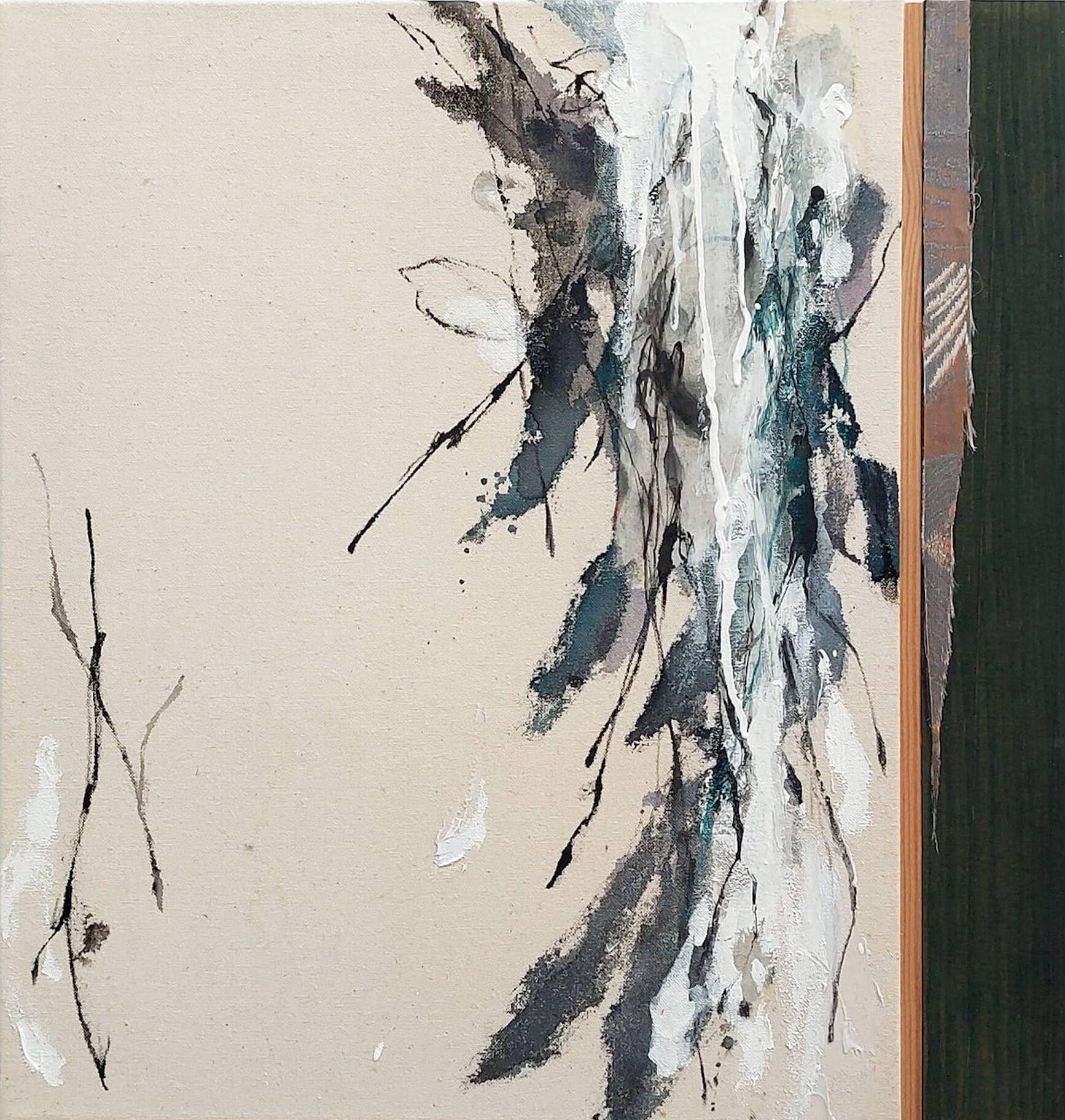 Remembrance #8 von Maho Maeda - Abstraktes Gemälde, Blumen, Textilien und Holz