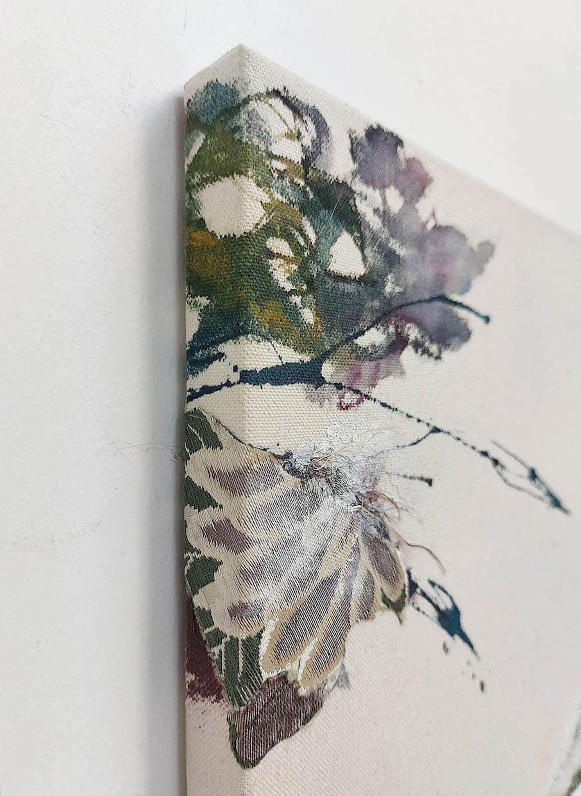 Remembrance set of 4 by Maho Maeda - Abstract painting, flowers, textile & paper For Sale 7