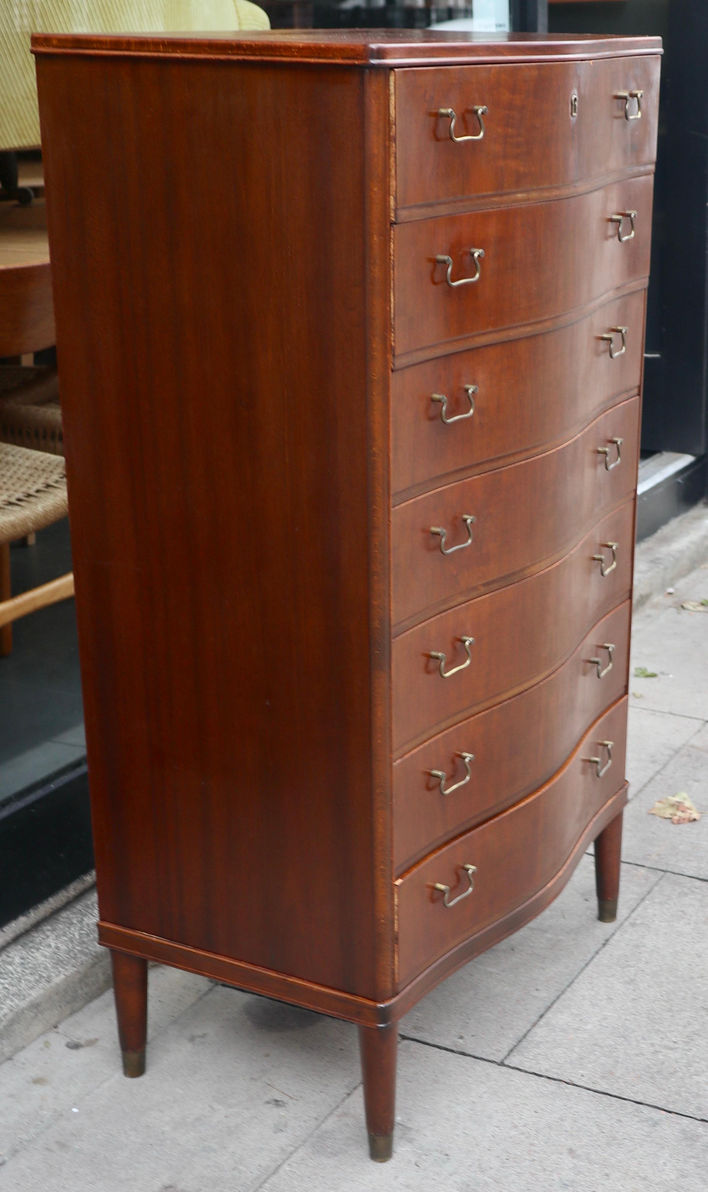 Mahogany 1950s English serpentine front 'tall boy' chest of drawers  For Sale 2