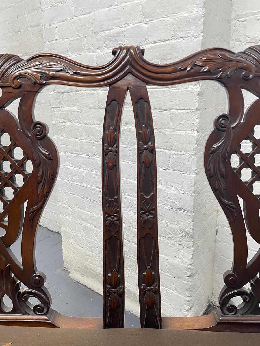 Mahogany 19th Century Georgian III Style Settee For Sale 2