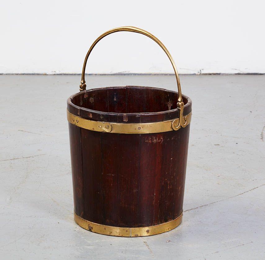 Mahogany and Brass Bucket In Good Condition For Sale In Greenwich, CT